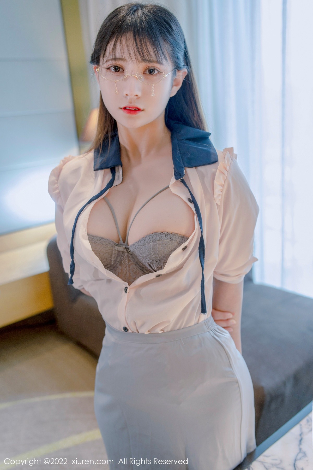 xgyw.top_XiuRen第4808期_模特久久Aimee私房灰色露胸内衣配灰丝袜秀丰满身材诱惑写真67P