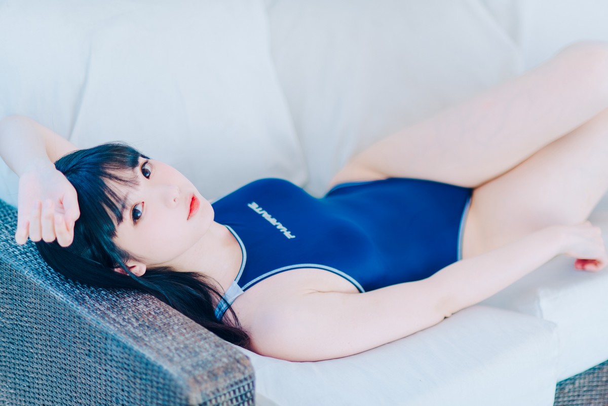 xgyw.top_微博妹纸霜月shimo-Summer主题私房性感吊带 黑丝猫女郎 泳池比基尼迷人写真95P