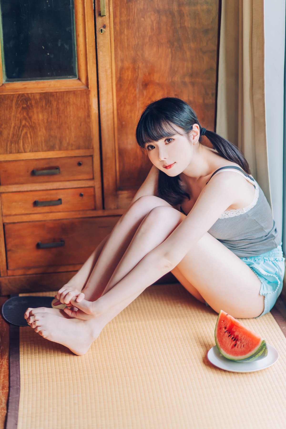 xgyw.top_微博妹纸霜月shimo-Summer主题私房性感吊带 黑丝猫女郎 泳池比基尼迷人写真95P