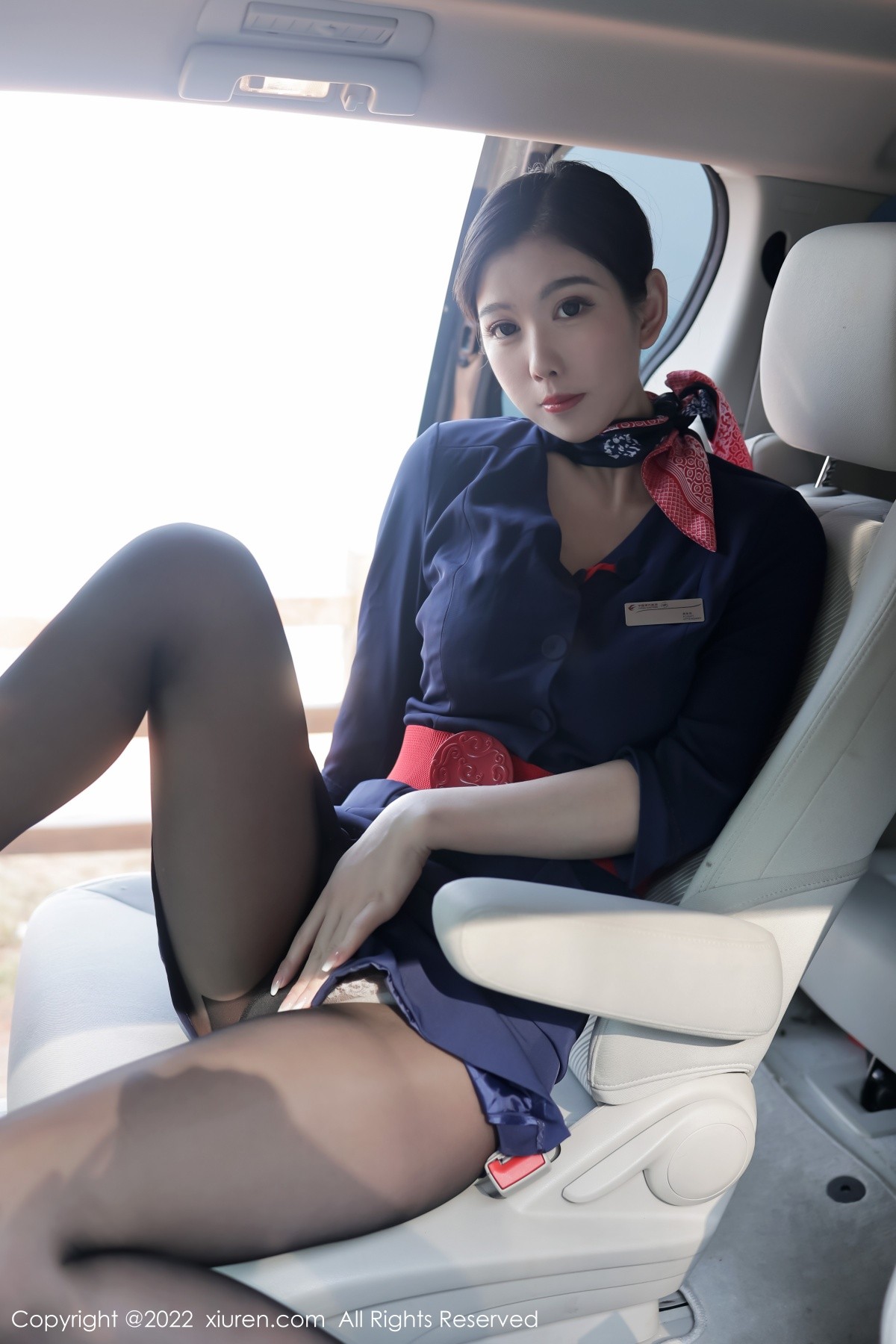 xgyw.top_XiuRen第4809期_模特李雅柔182CM大理旅拍脱空姐制服露蕾丝内衣迷人诱惑写真68P