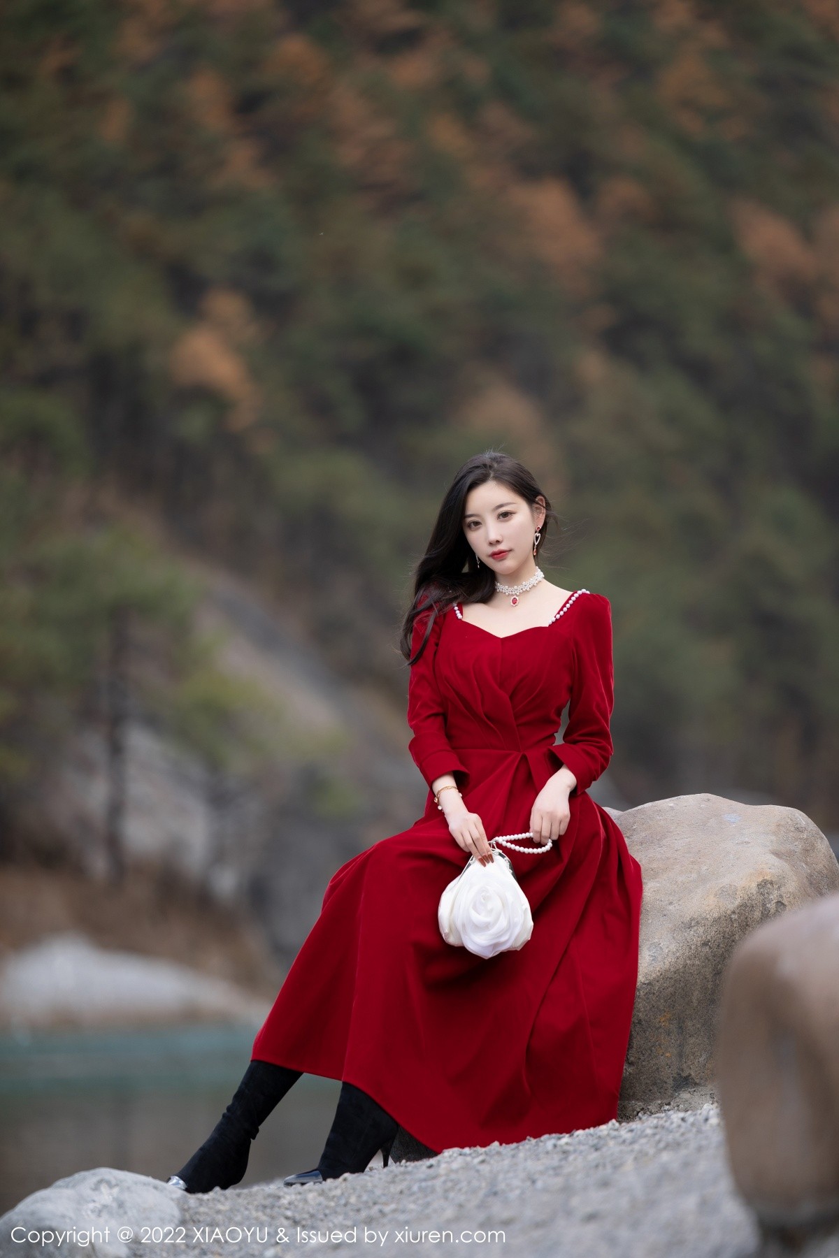 xgyw.top_[XiaoYu画语界]Vol.750_女神杨晨晨Yome丽江心愿旅拍性感花色旗袍配开档黑丝诱惑写真78P