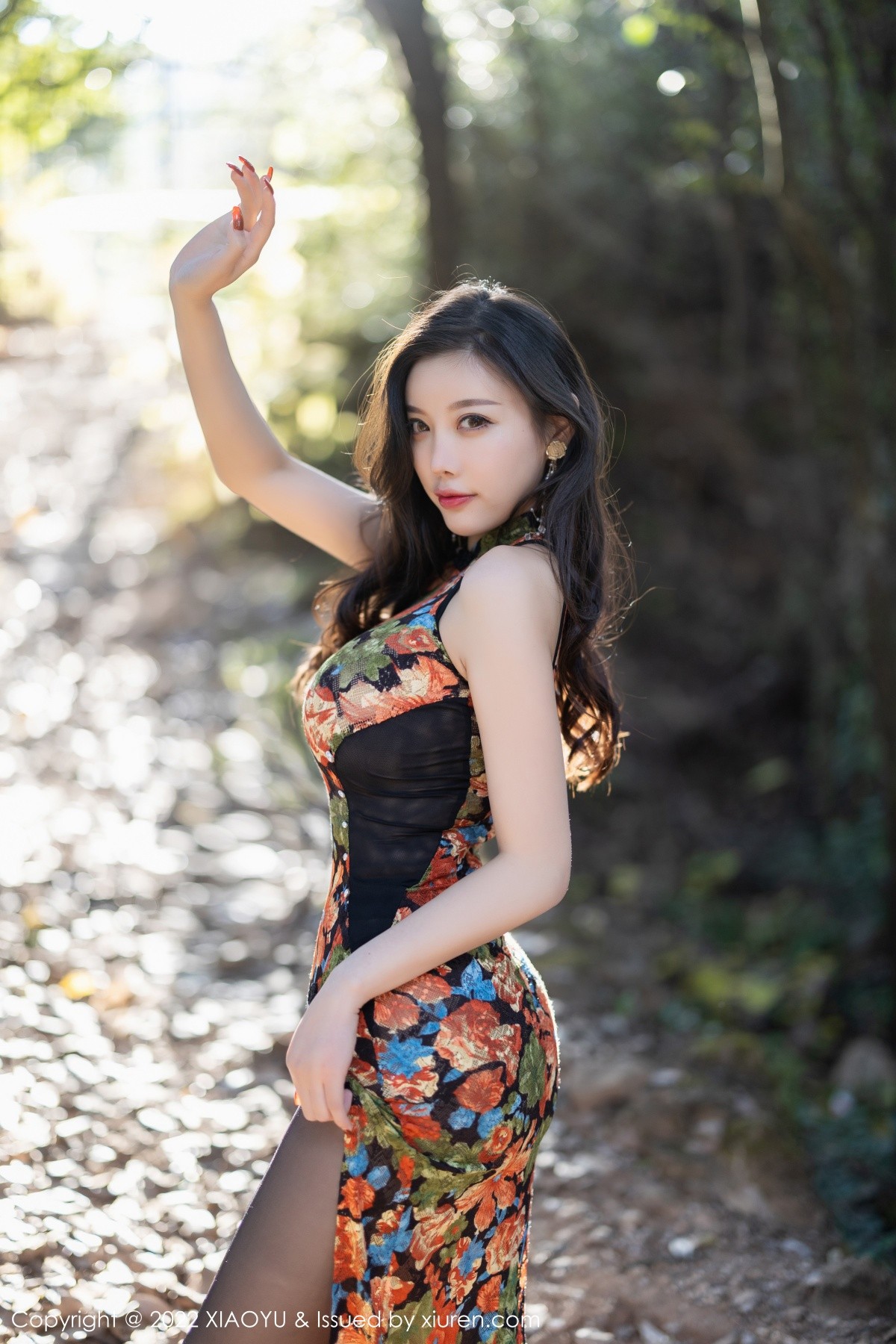 xgyw.top_[XiaoYu画语界]Vol.750_女神杨晨晨Yome丽江心愿旅拍性感花色旗袍配开档黑丝诱惑写真78P