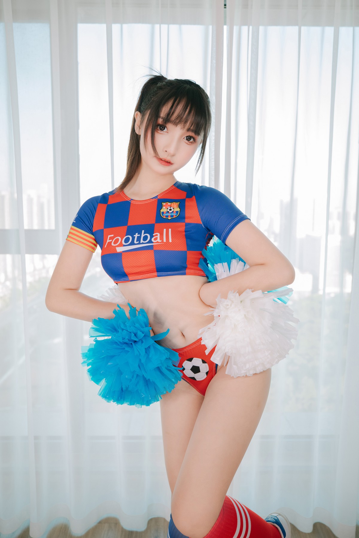 xgyw.top_萝莉美女神楽坂真冬啦啦队少女主题性感运动服系列配超薄肉丝秀完美身材诱惑写真150P