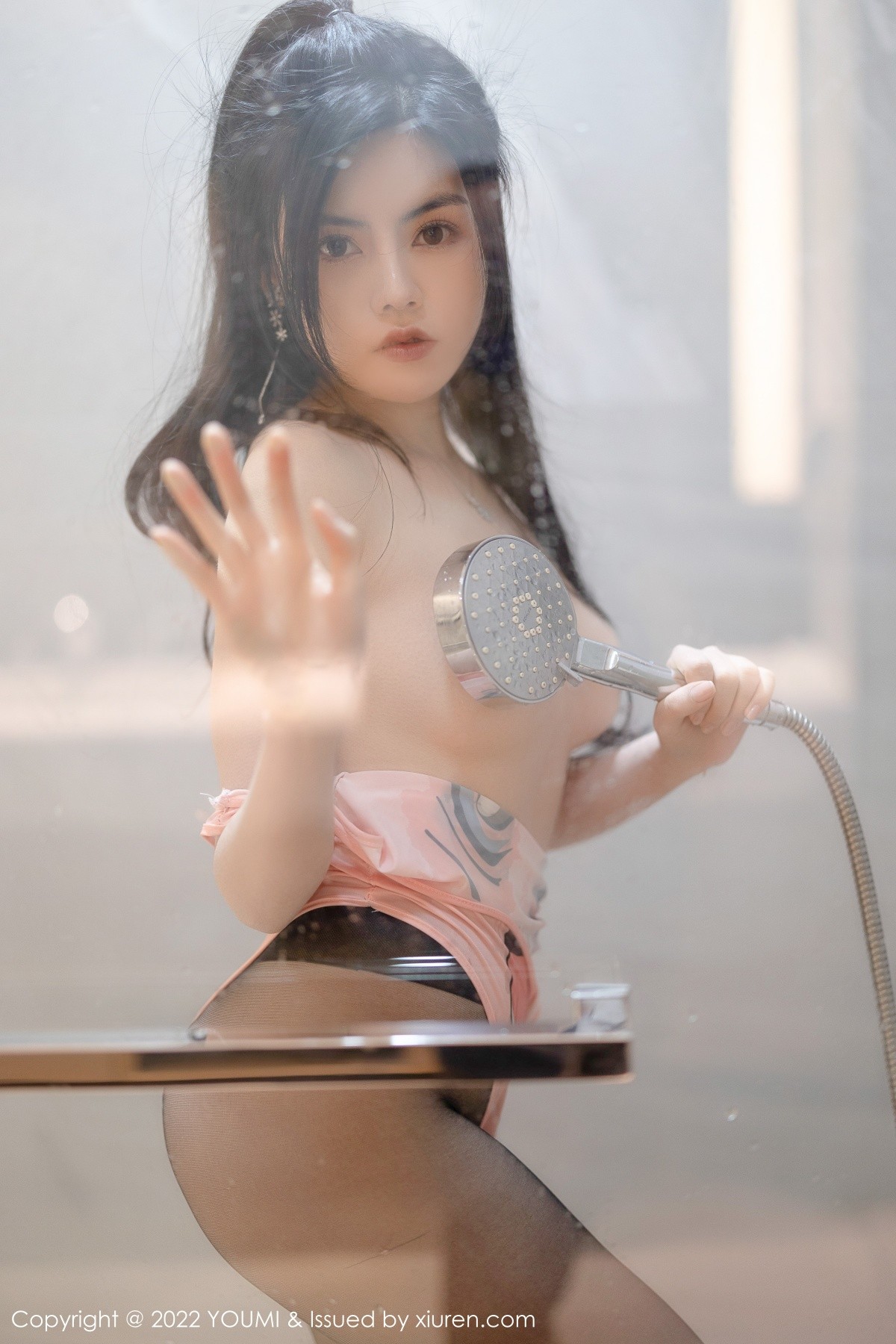 xgyw.top_[YouMi尤蜜荟]Vol.773_模特白甜私房性感粉色开通连体衣配黑丝裤袜秀完美身材诱惑写真66P