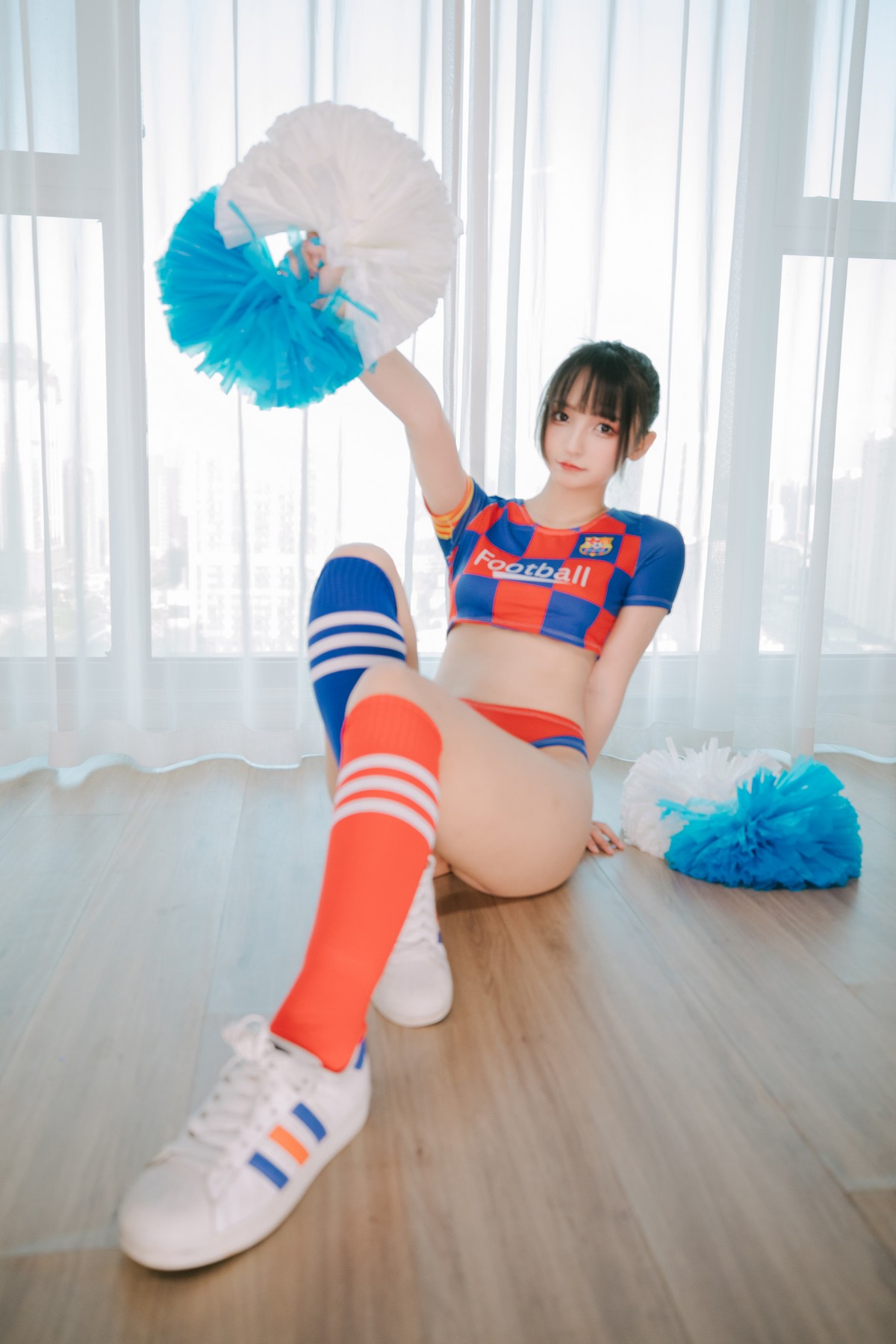 xgyw.top_萝莉美女神楽坂真冬啦啦队少女主题性感运动服系列配超薄肉丝秀完美身材诱惑写真150P