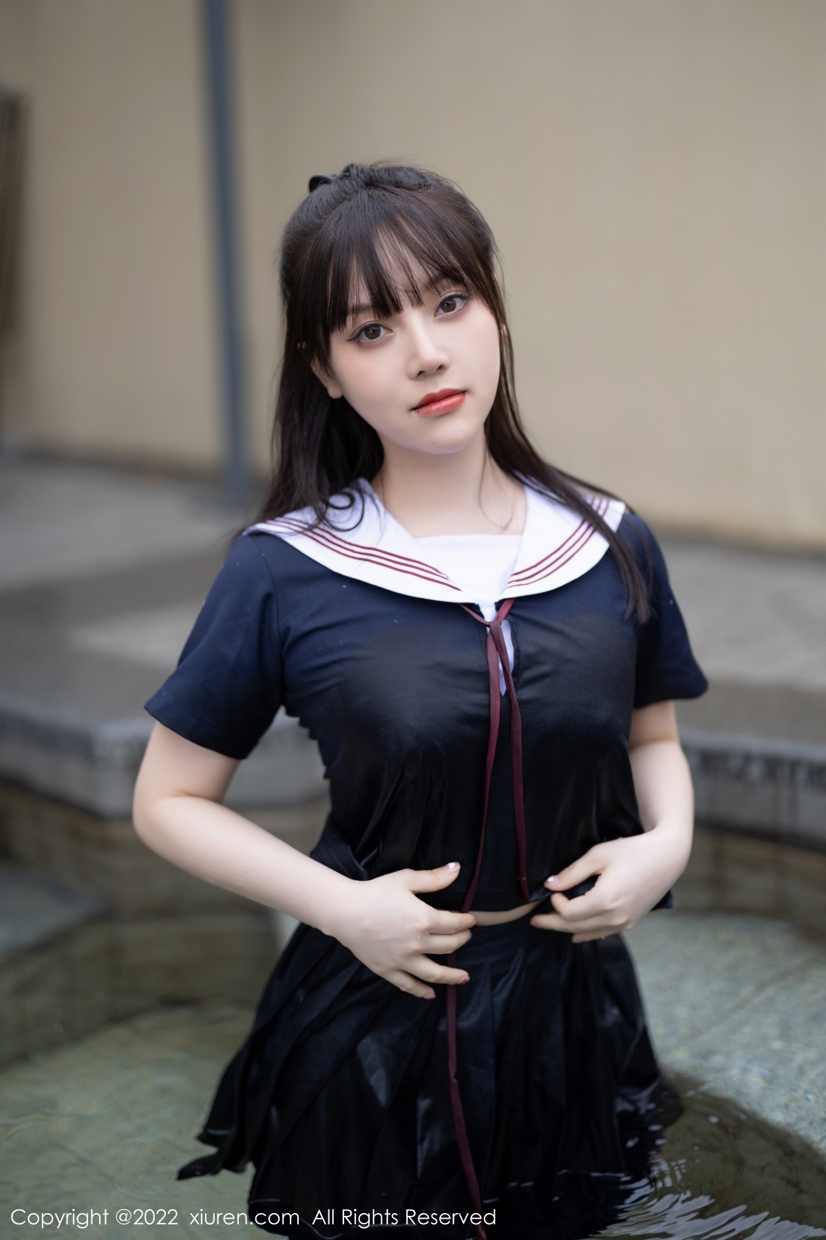 xgyw.top_XiuRen第4826期_模特豆瓣酱性感深蓝色套装配超薄无内黑丝秀丰满身材诱惑写真71P