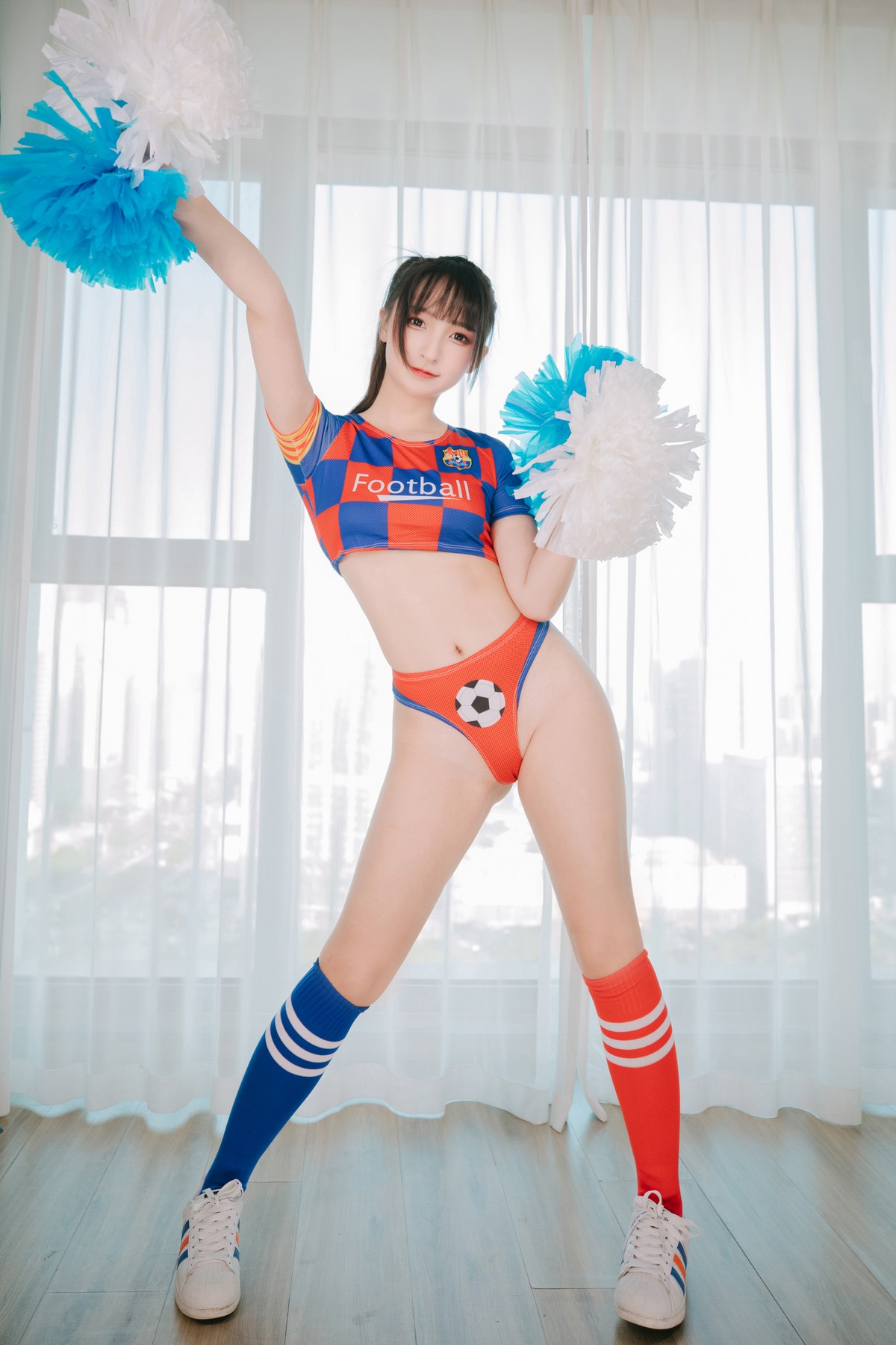 xgyw.top_萝莉美女神楽坂真冬啦啦队少女主题性感运动服系列配超薄肉丝秀完美身材诱惑写真150P