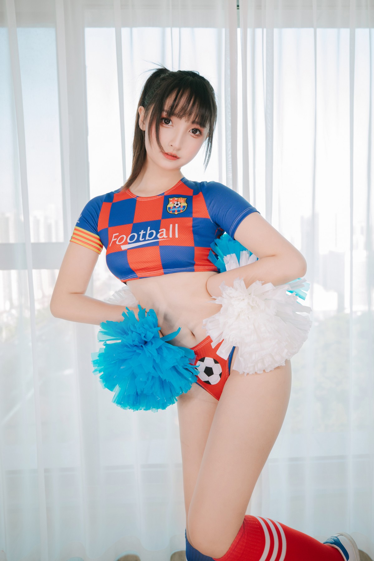 xgyw.top_萝莉美女神楽坂真冬啦啦队少女主题性感运动服系列配超薄肉丝秀完美身材诱惑写真150P