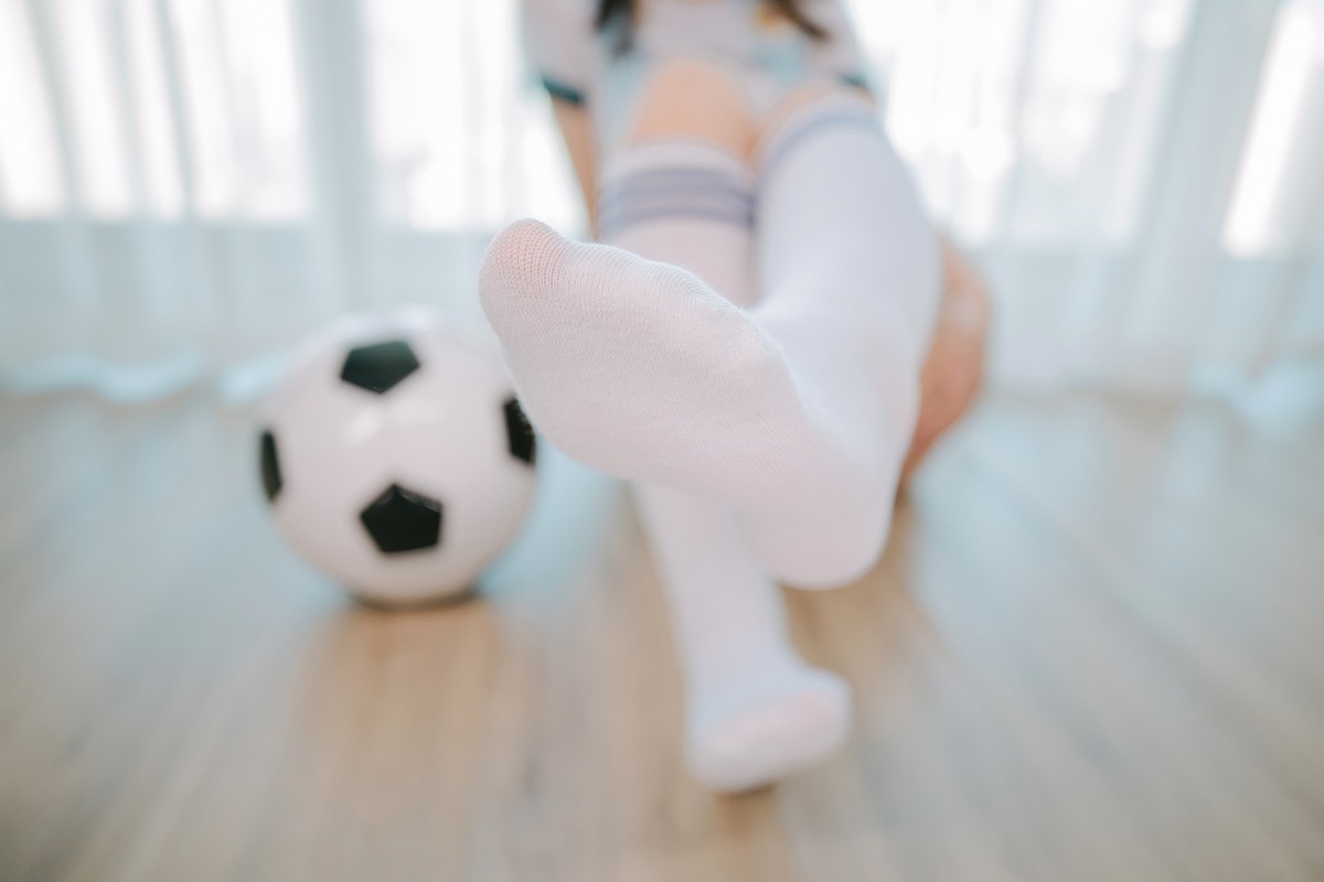 xgyw.top_萝莉美女神楽坂真冬啦啦队少女主题性感运动服系列配超薄肉丝秀完美身材诱惑写真150P