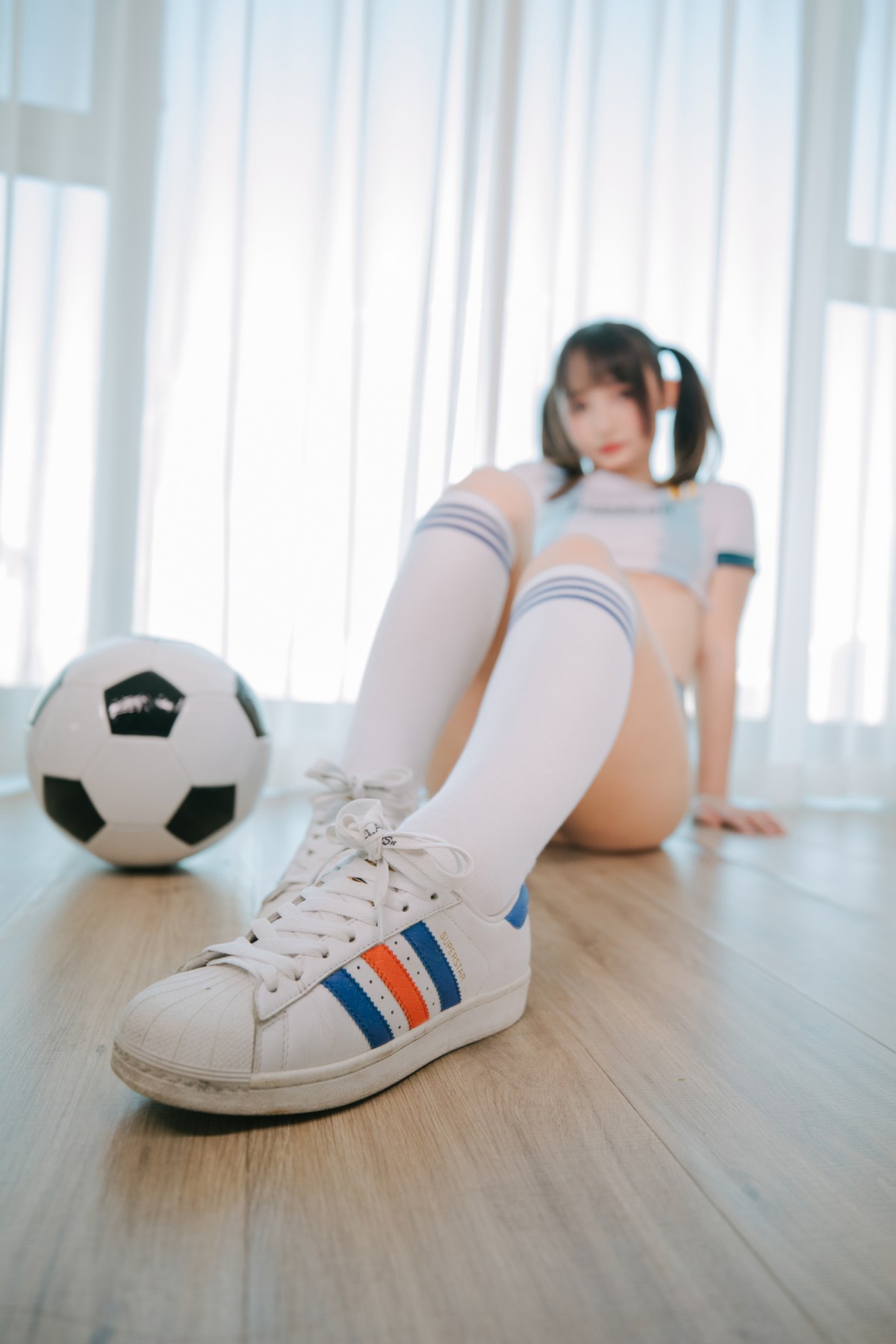 xgyw.top_萝莉美女神楽坂真冬啦啦队少女主题性感运动服系列配超薄肉丝秀完美身材诱惑写真150P