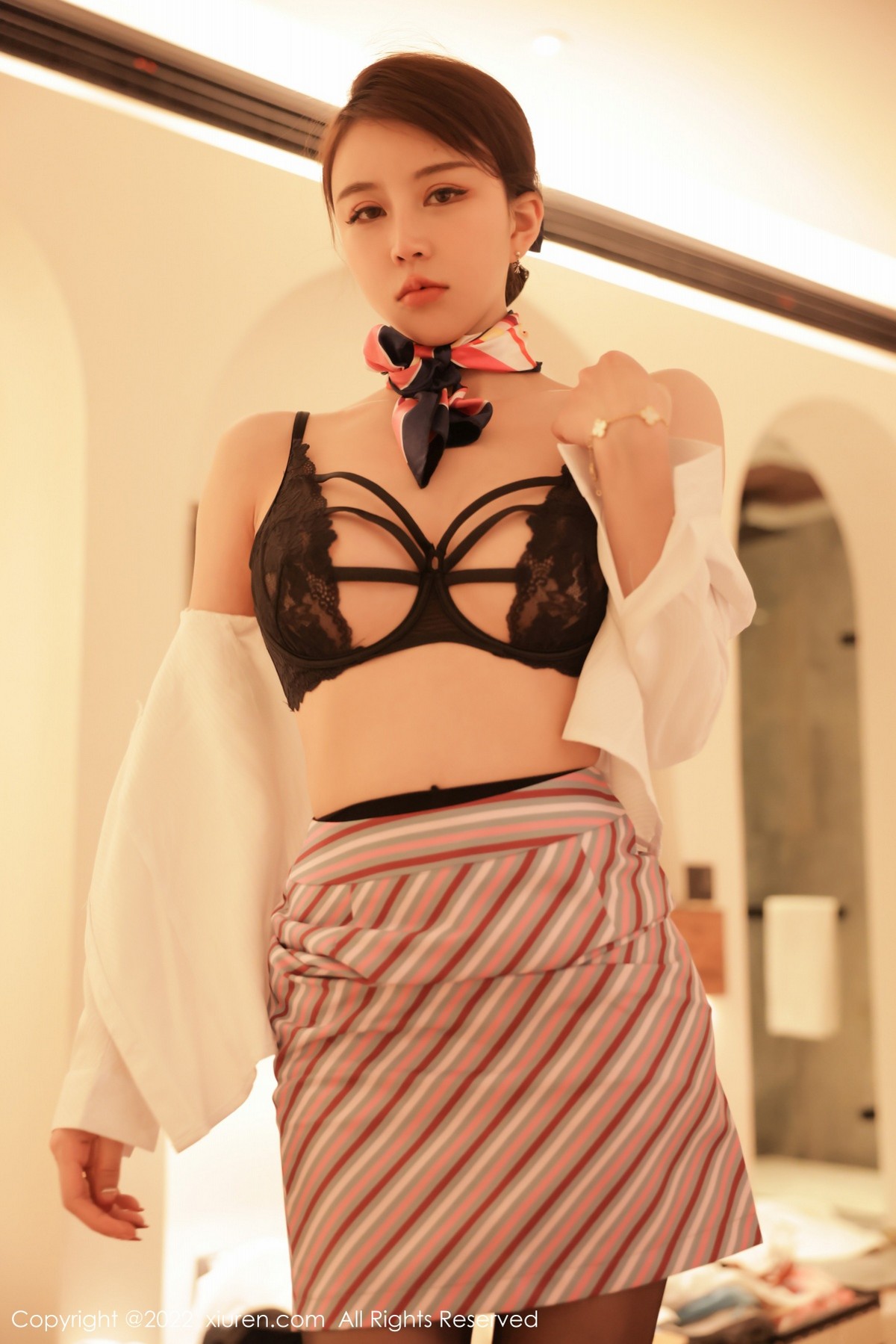 xgyw.top_XiuRen第4824期_模特tina_甜仔大理旅拍脱空姐制服露蕾丝内衣开档黑丝诱惑写真59P