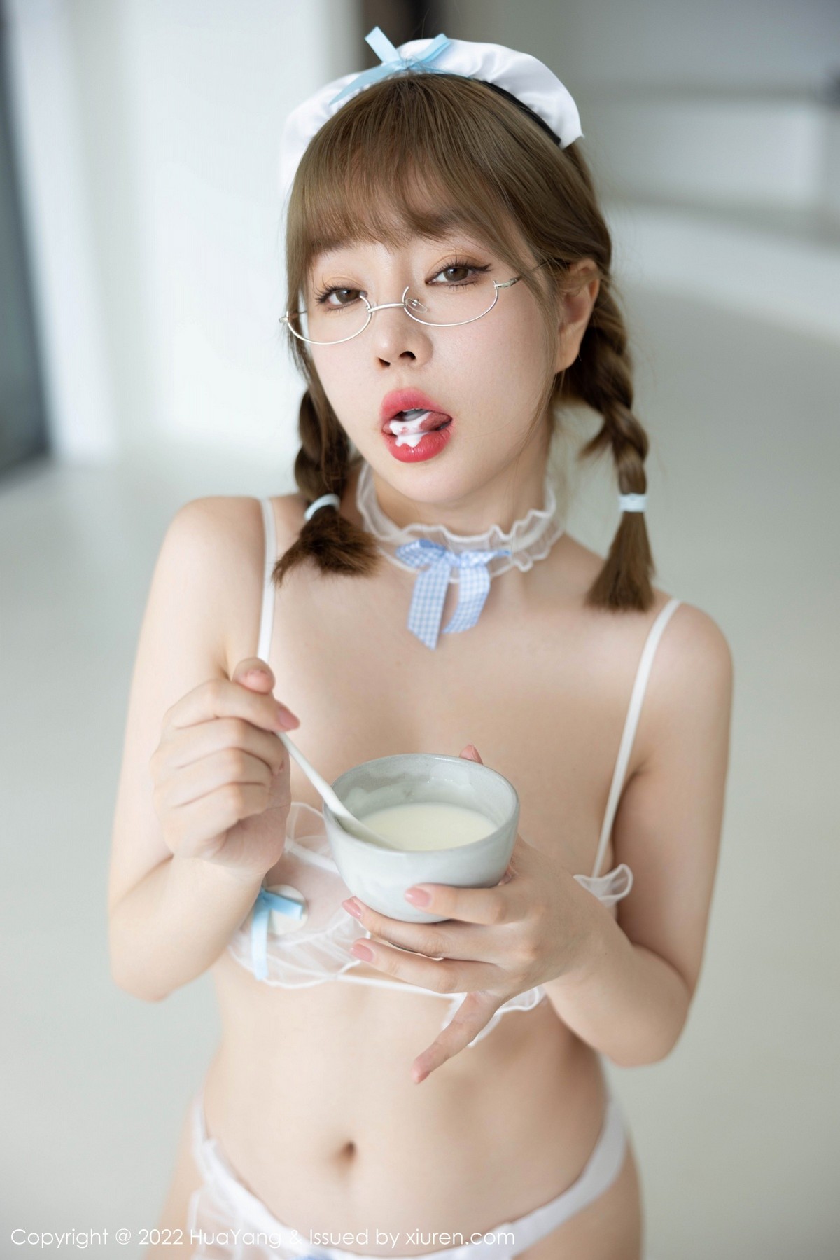 xgyw.top_[HuaYang花漾]Vol.495_女神王雨纯大理旅拍私房白色薄透情趣内衣配白丝袜完美诱惑写真62P