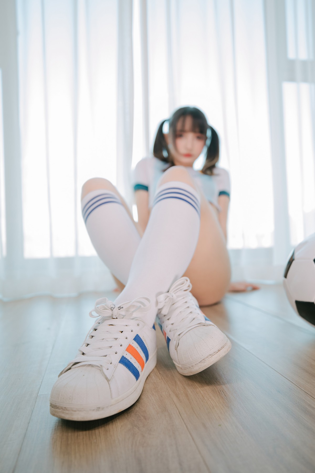 xgyw.top_萝莉美女神楽坂真冬啦啦队少女主题性感运动服系列配超薄肉丝秀完美身材诱惑写真150P