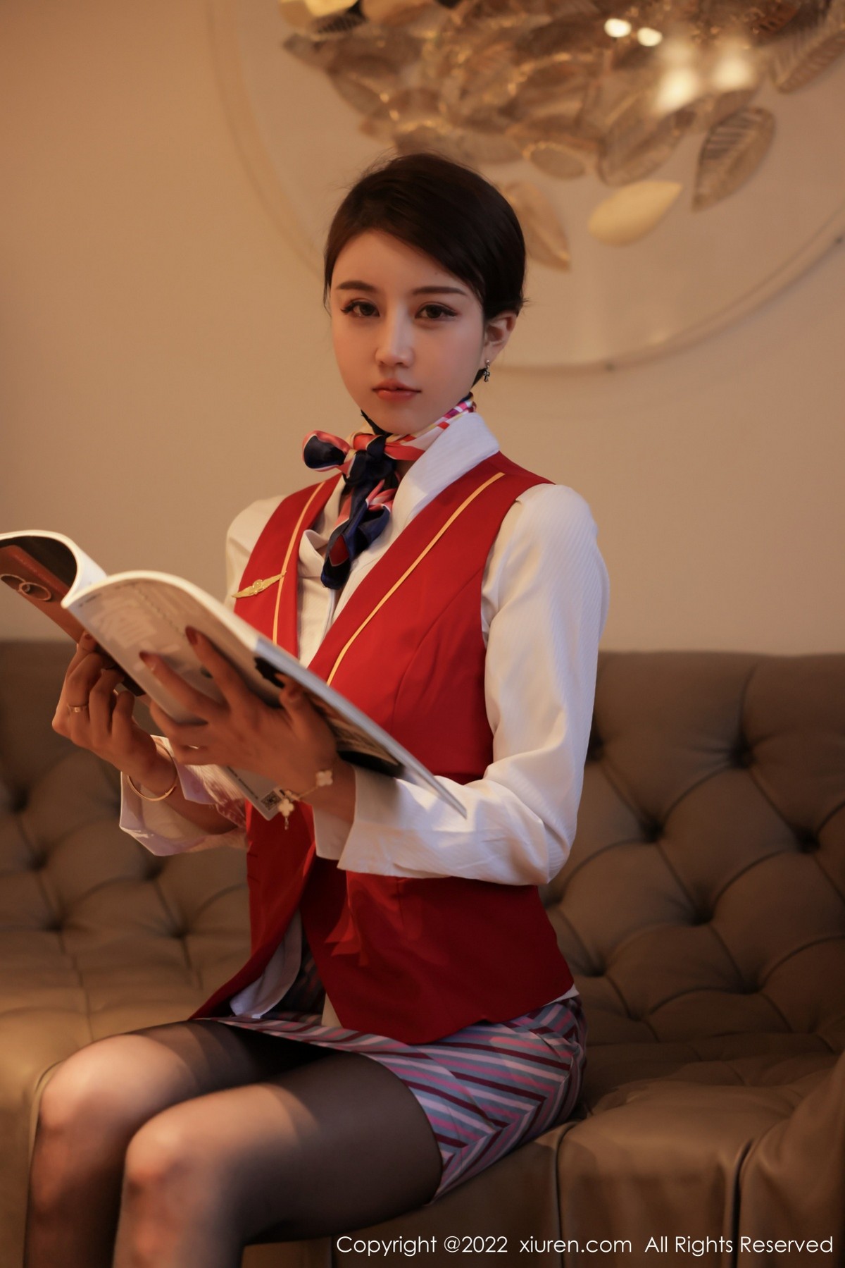 xgyw.top_XiuRen第4824期_模特tina_甜仔大理旅拍脱空姐制服露蕾丝内衣开档黑丝诱惑写真59P