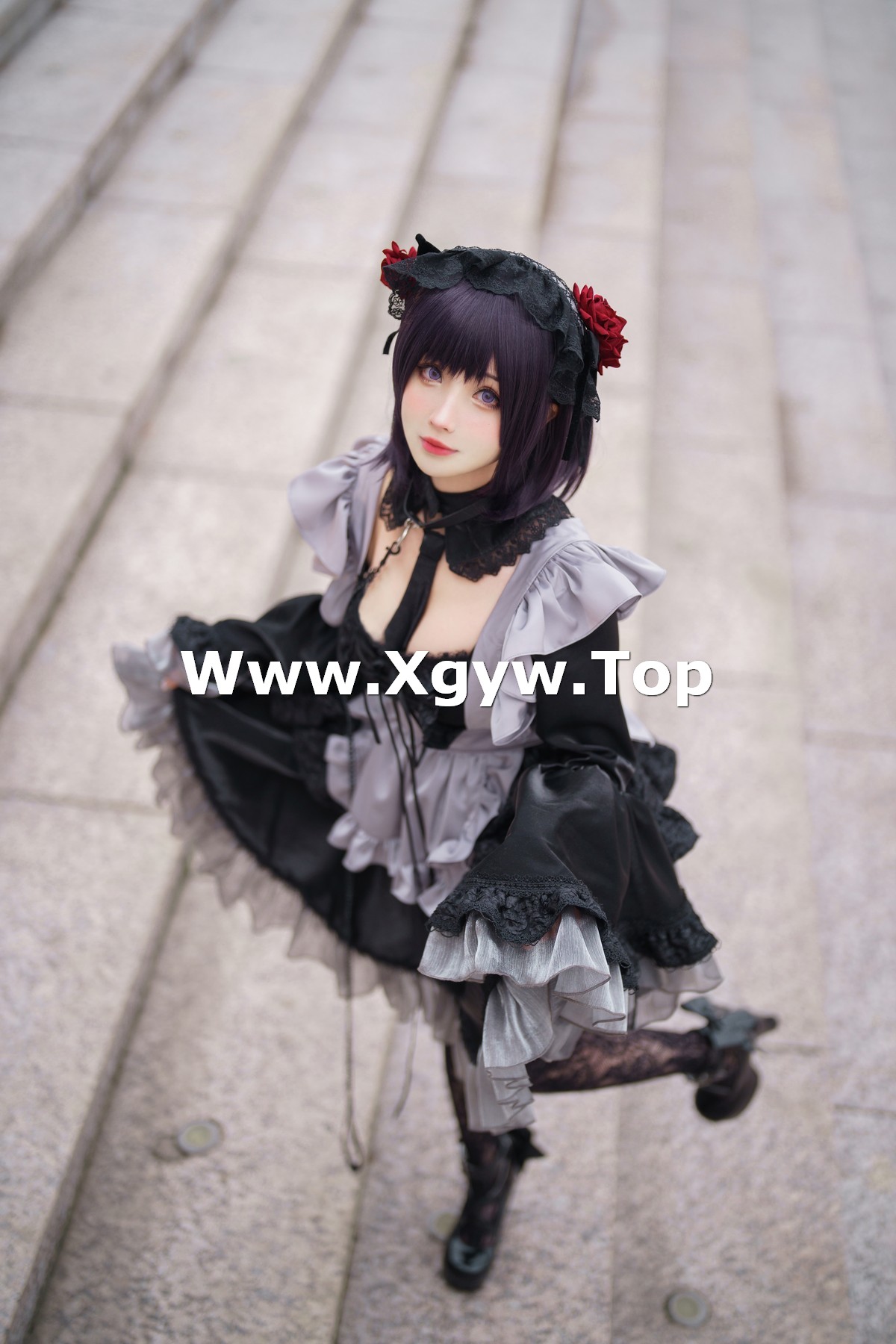xgyw.top_网络美女rioko凉凉子黑江雫主题户外性感黑色低胸服饰配蕾丝吊袜撩人诱惑写真31P