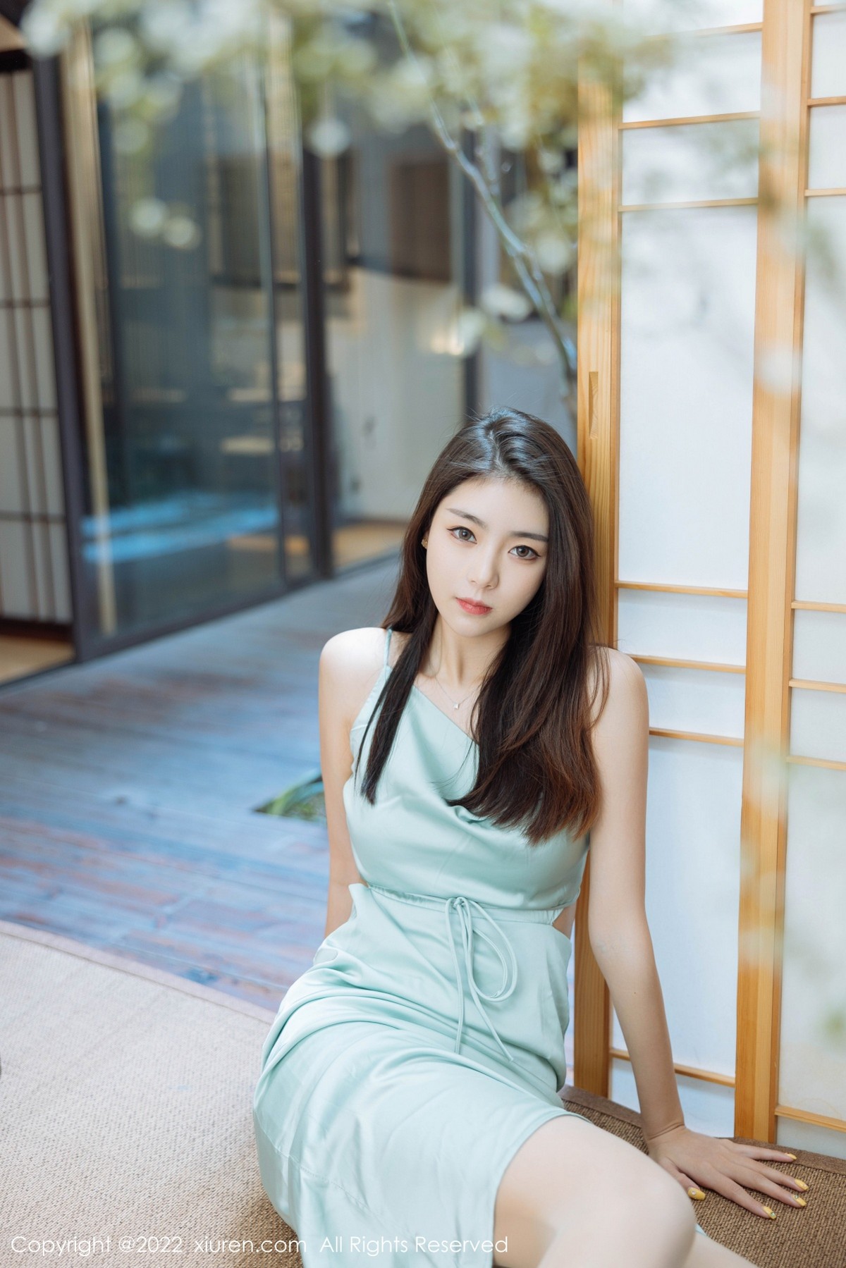 xgyw.top_XiuRen第4832期_模特可乐Vicky黑色收身服饰配超薄黑丝裤袜秀完美身材诱惑写真45P