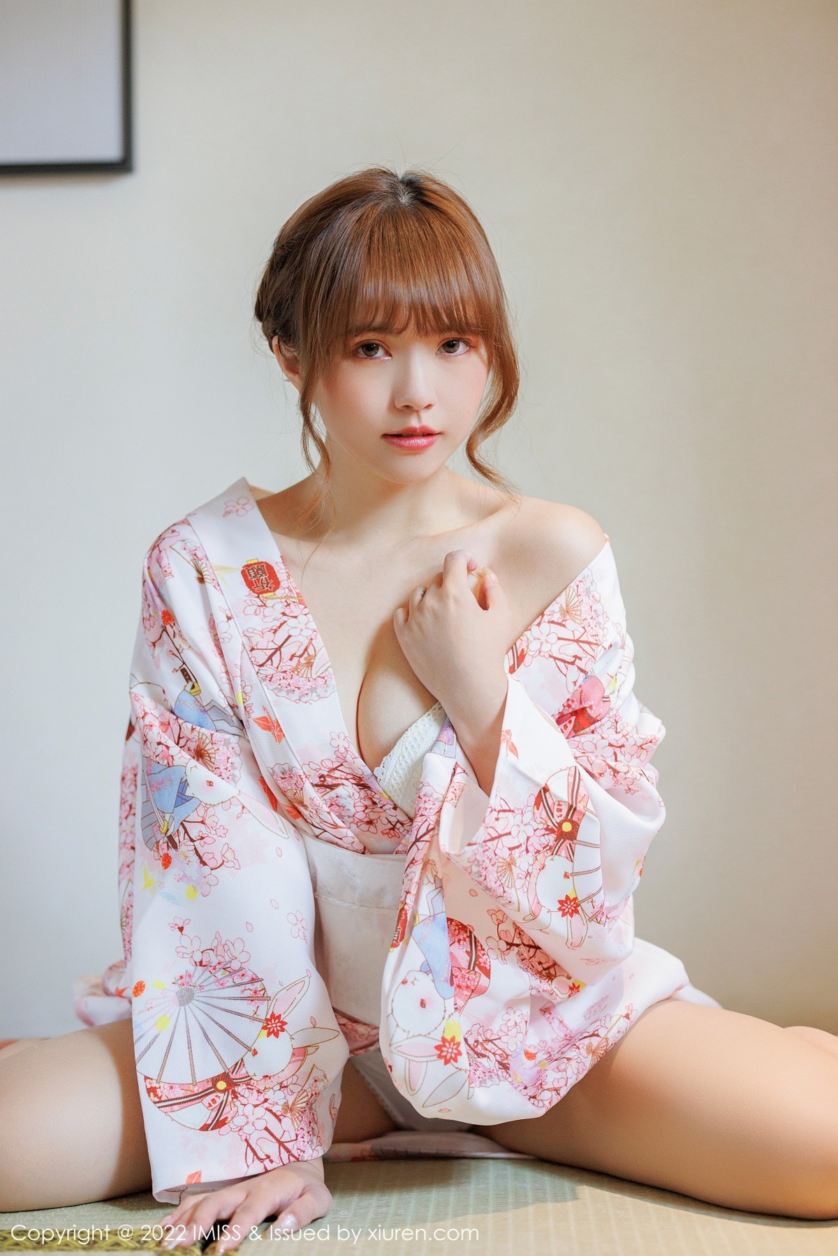 xgyw.top_[IMISS爱蜜社]Vol.676_模特张思允Nice云南心愿旅拍半脱和服露蕾丝内衣完美诱惑写真60P