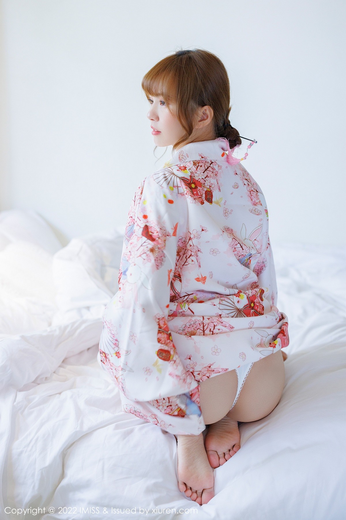 xgyw.top_[IMISS爱蜜社]Vol.676_模特张思允Nice云南心愿旅拍半脱和服露蕾丝内衣完美诱惑写真60P