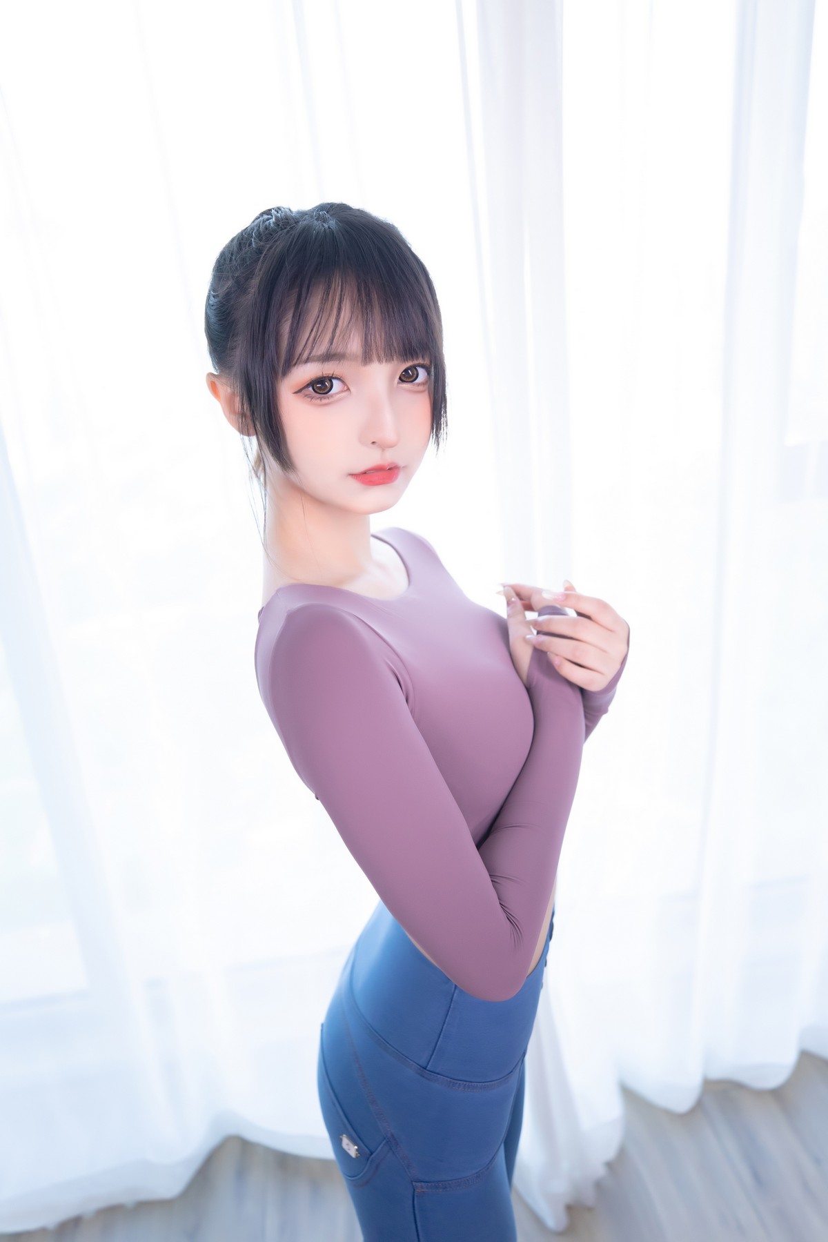 xgyw.top_萝莉美女神楽坂真冬牛仔裤女孩主题私房性感白色蕾丝内衣配牛仔短裤诱惑写真150P