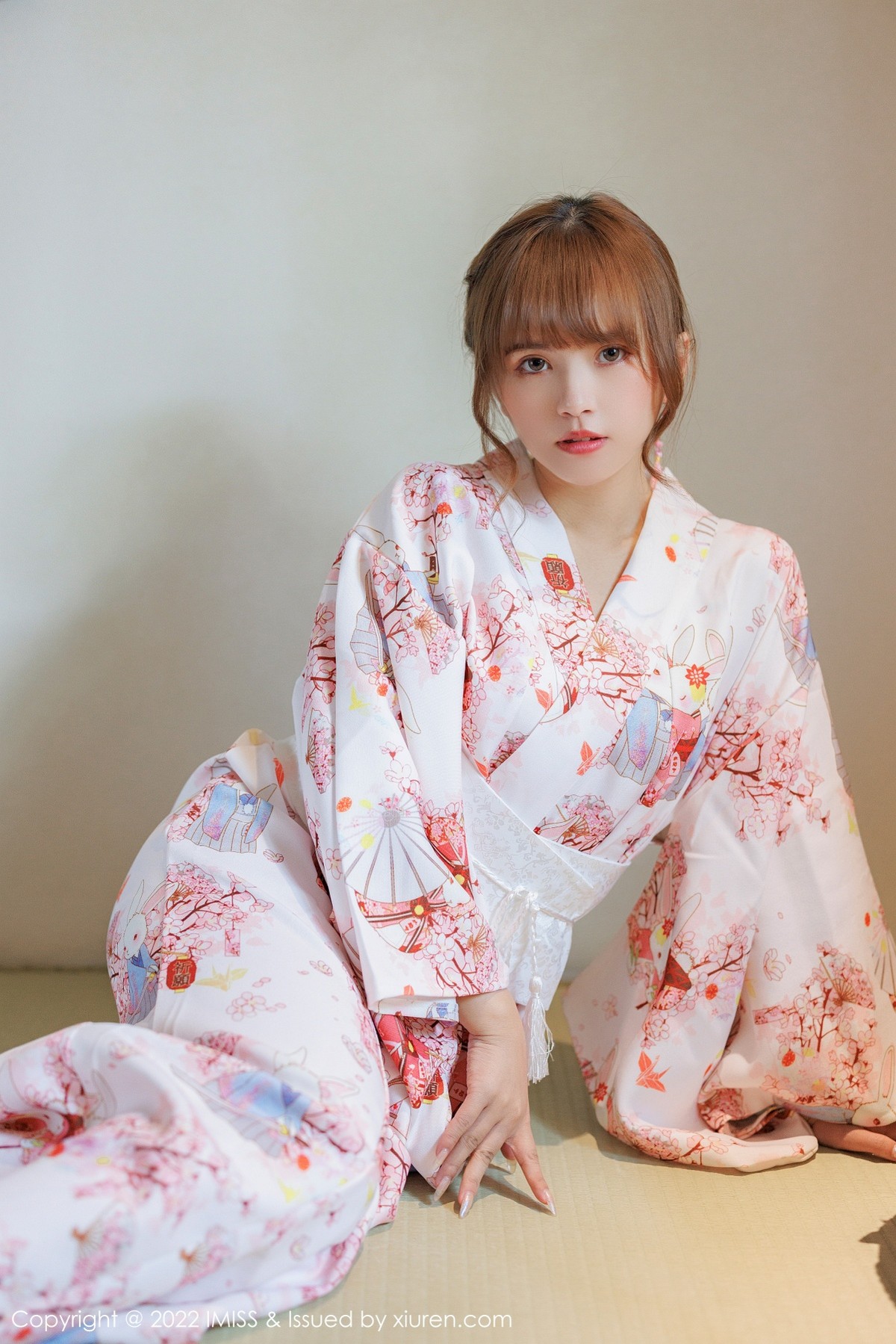 xgyw.top_[IMISS爱蜜社]Vol.676_模特张思允Nice云南心愿旅拍半脱和服露蕾丝内衣完美诱惑写真60P