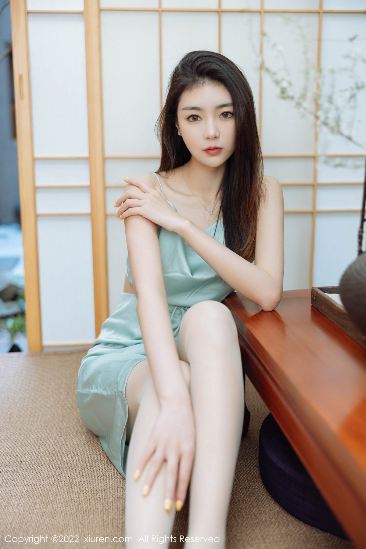 xgyw.top_XiuRen第4832期_模特可乐Vicky黑色收身服饰配超薄黑丝裤袜秀完美身材诱惑写真45P