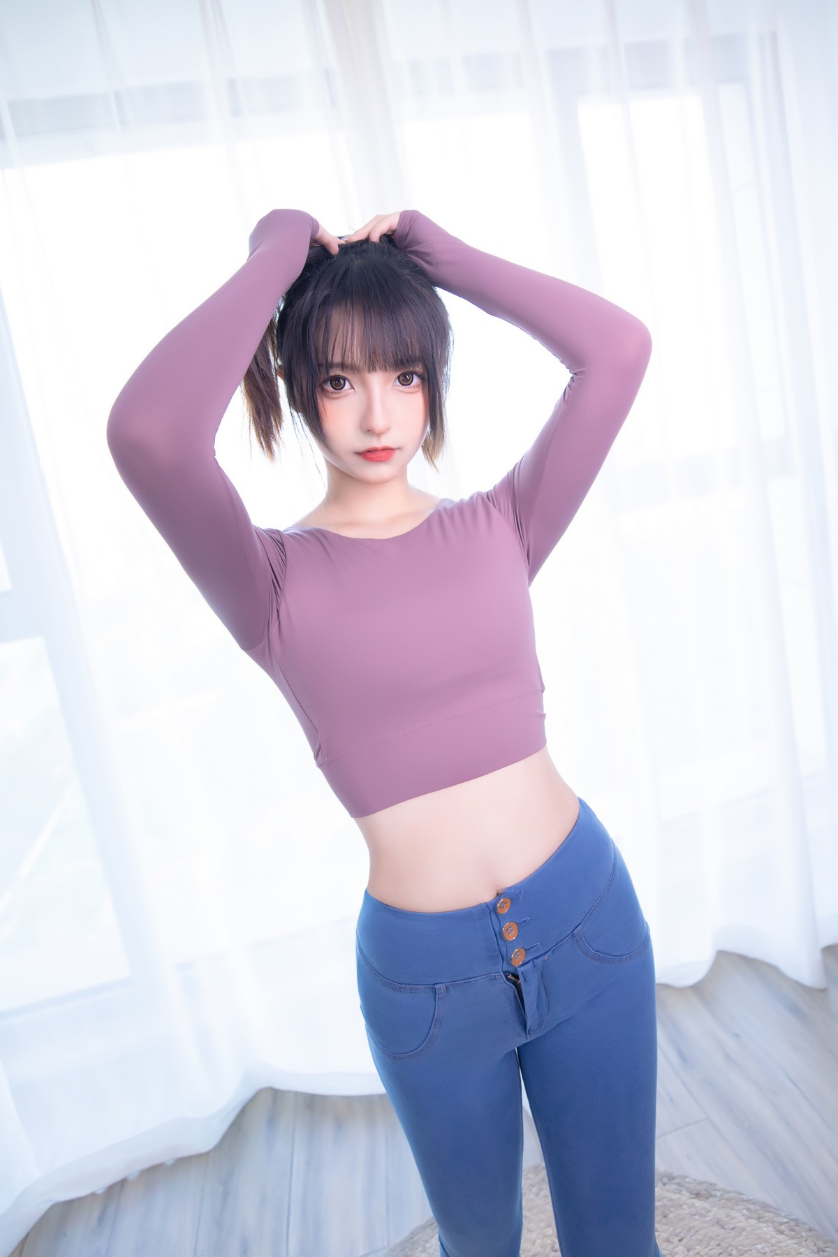xgyw.top_萝莉美女神楽坂真冬牛仔裤女孩主题私房性感白色蕾丝内衣配牛仔短裤诱惑写真150P