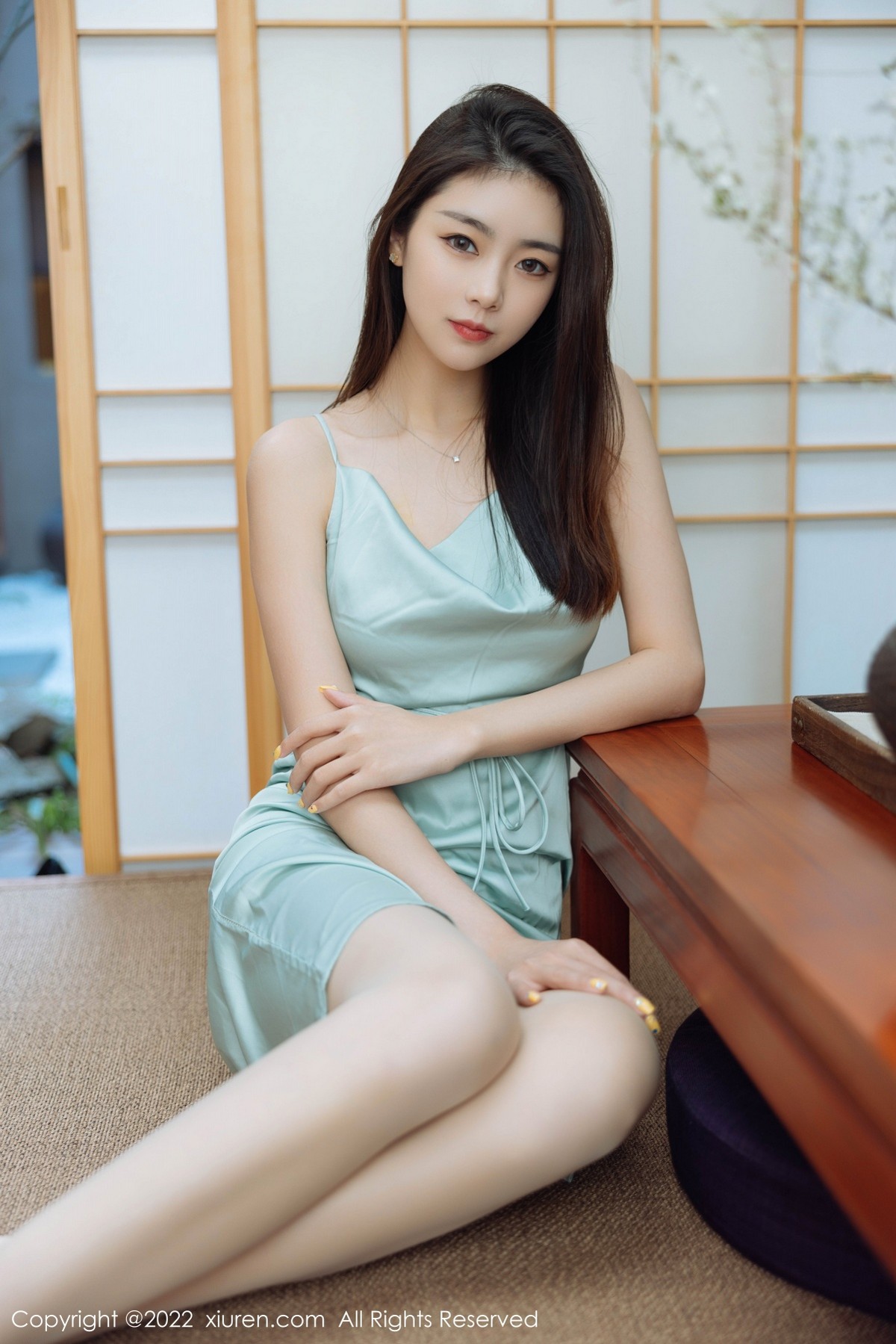 xgyw.top_XiuRen第4832期_模特可乐Vicky黑色收身服饰配超薄黑丝裤袜秀完美身材诱惑写真45P