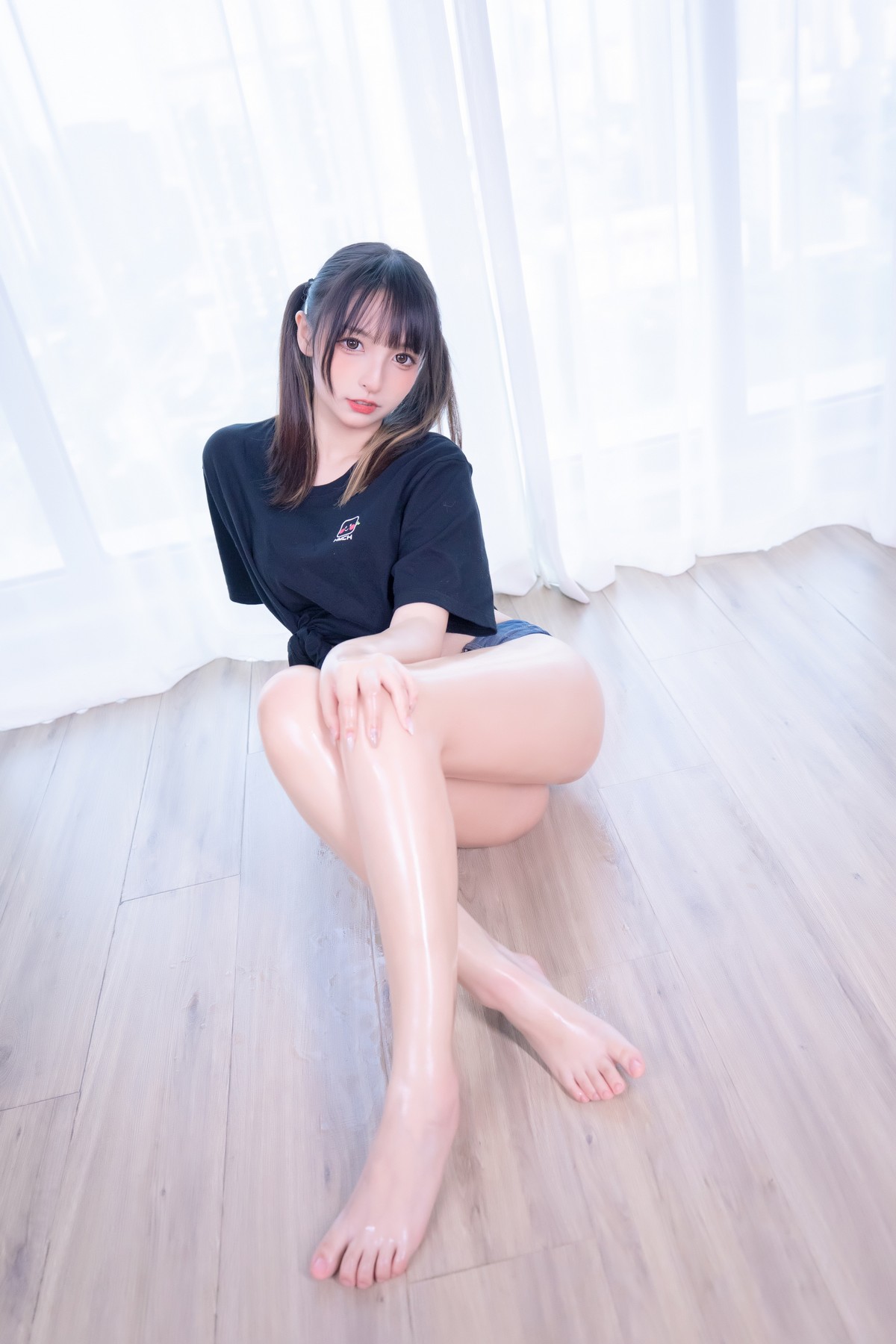 xgyw.top_萝莉美女神楽坂真冬牛仔裤女孩主题私房性感白色蕾丝内衣配牛仔短裤诱惑写真150P