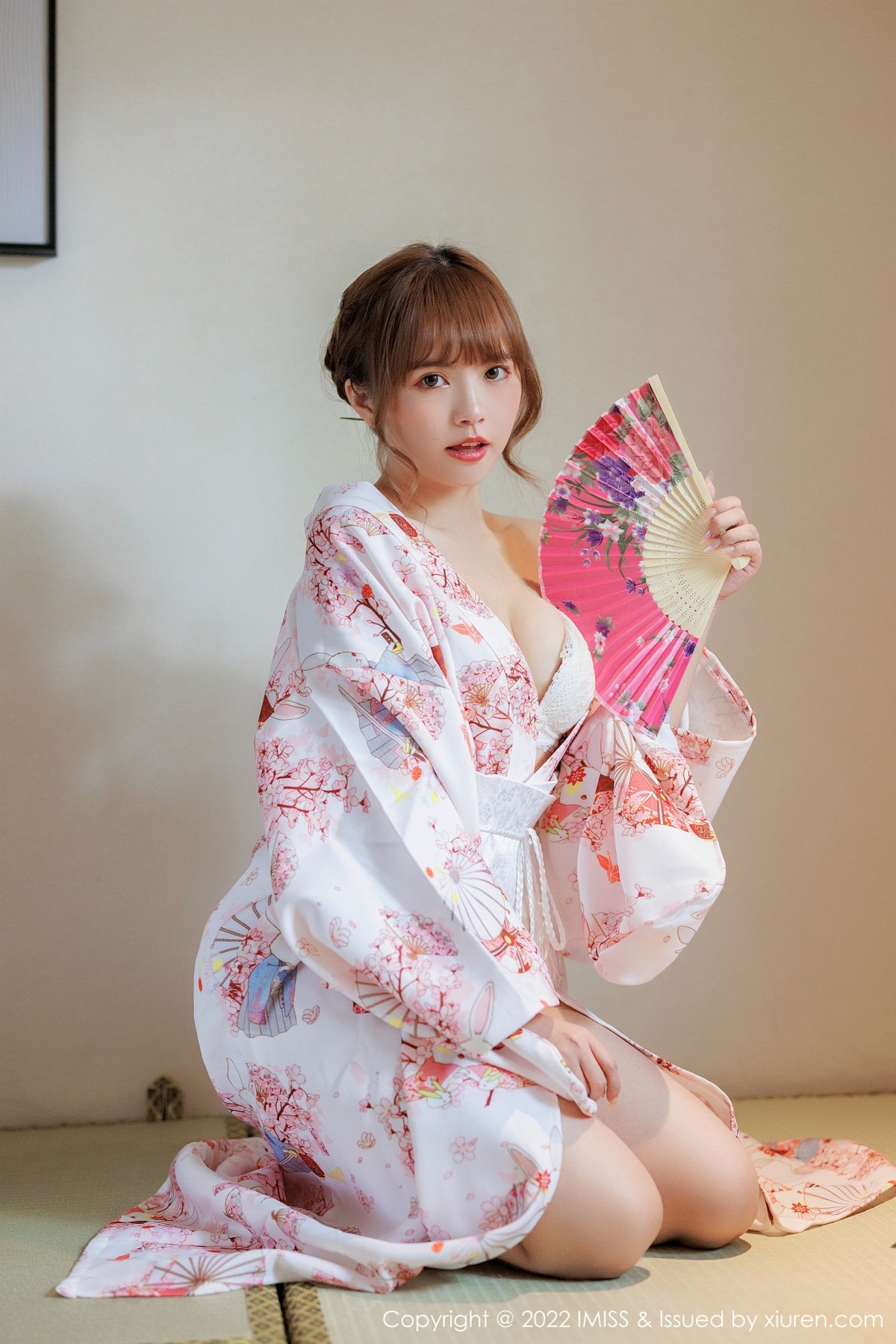 xgyw.top_[IMISS爱蜜社]Vol.676_模特张思允Nice云南心愿旅拍半脱和服露蕾丝内衣完美诱惑写真60P