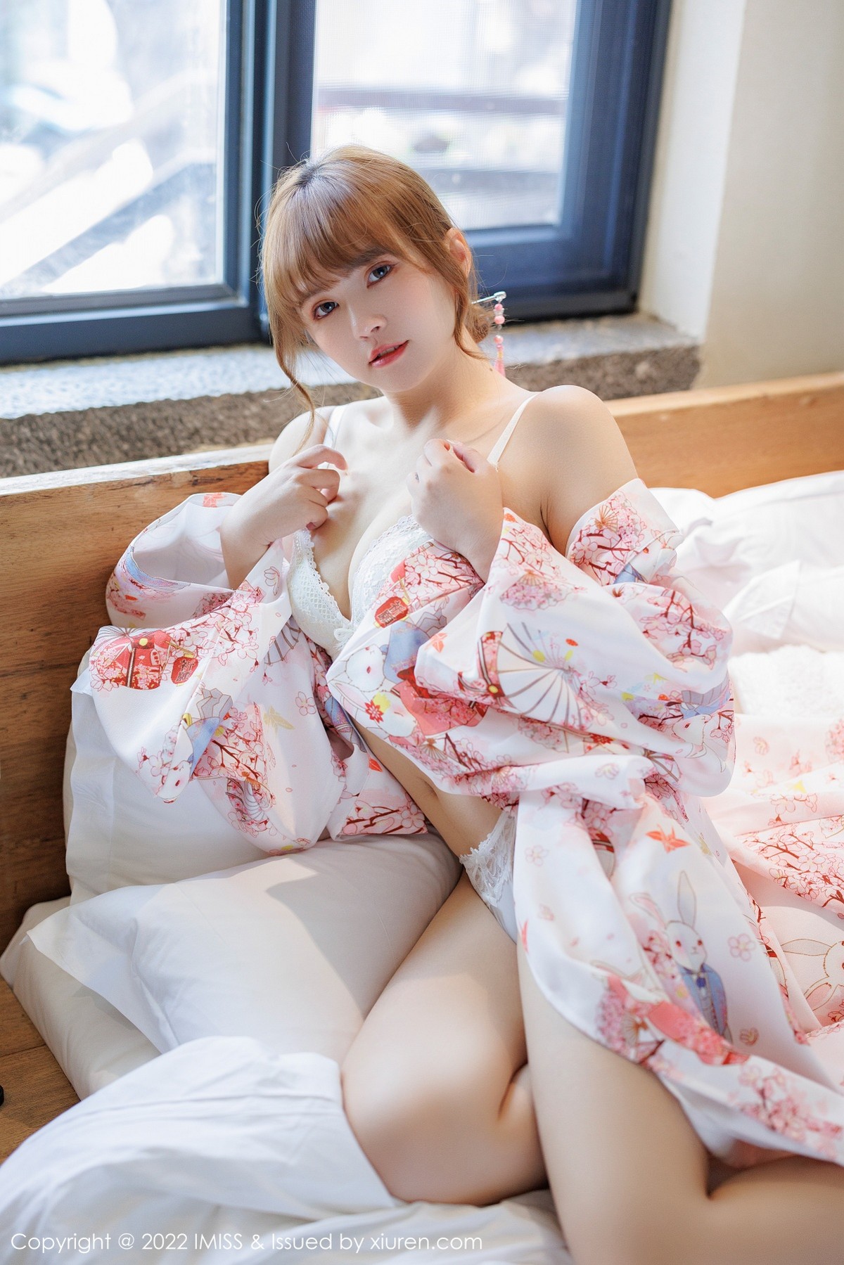 xgyw.top_[IMISS爱蜜社]Vol.676_模特张思允Nice云南心愿旅拍半脱和服露蕾丝内衣完美诱惑写真60P