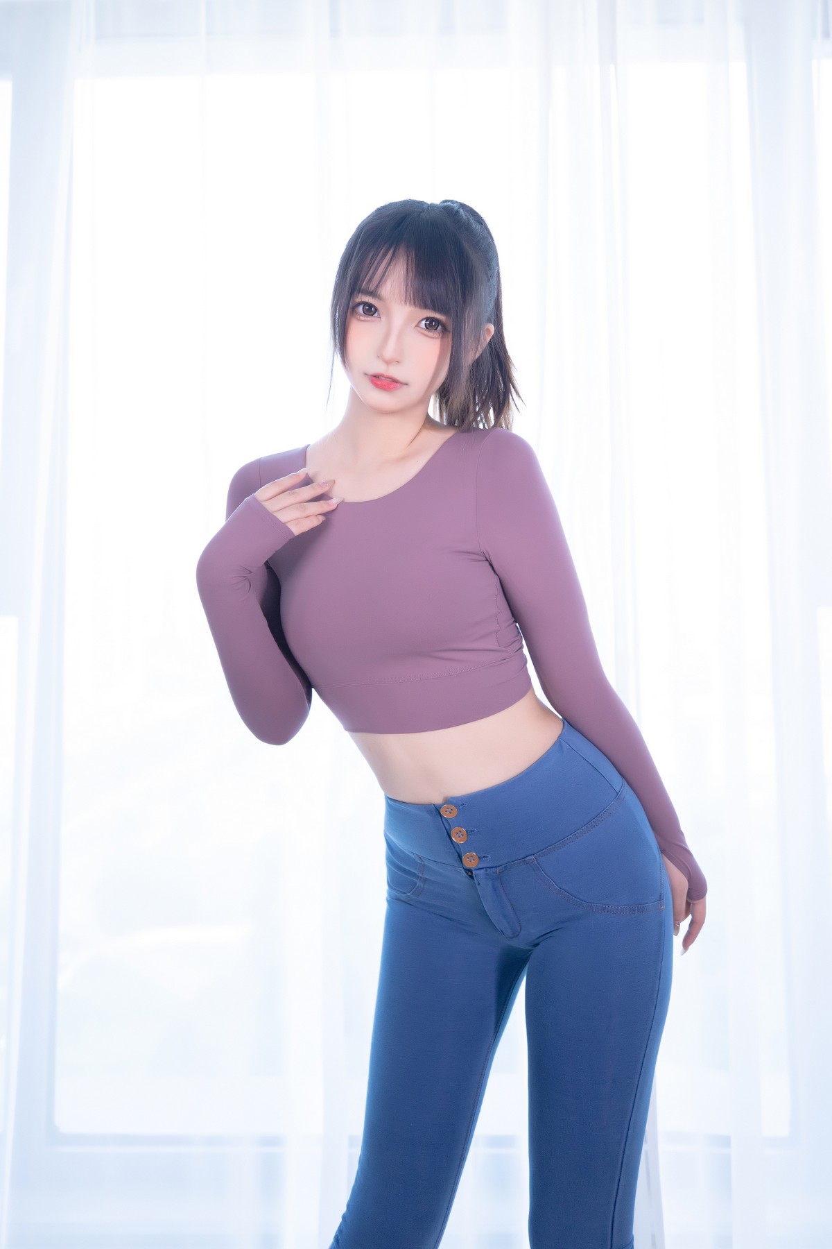 xgyw.top_萝莉美女神楽坂真冬牛仔裤女孩主题私房性感白色蕾丝内衣配牛仔短裤诱惑写真150P