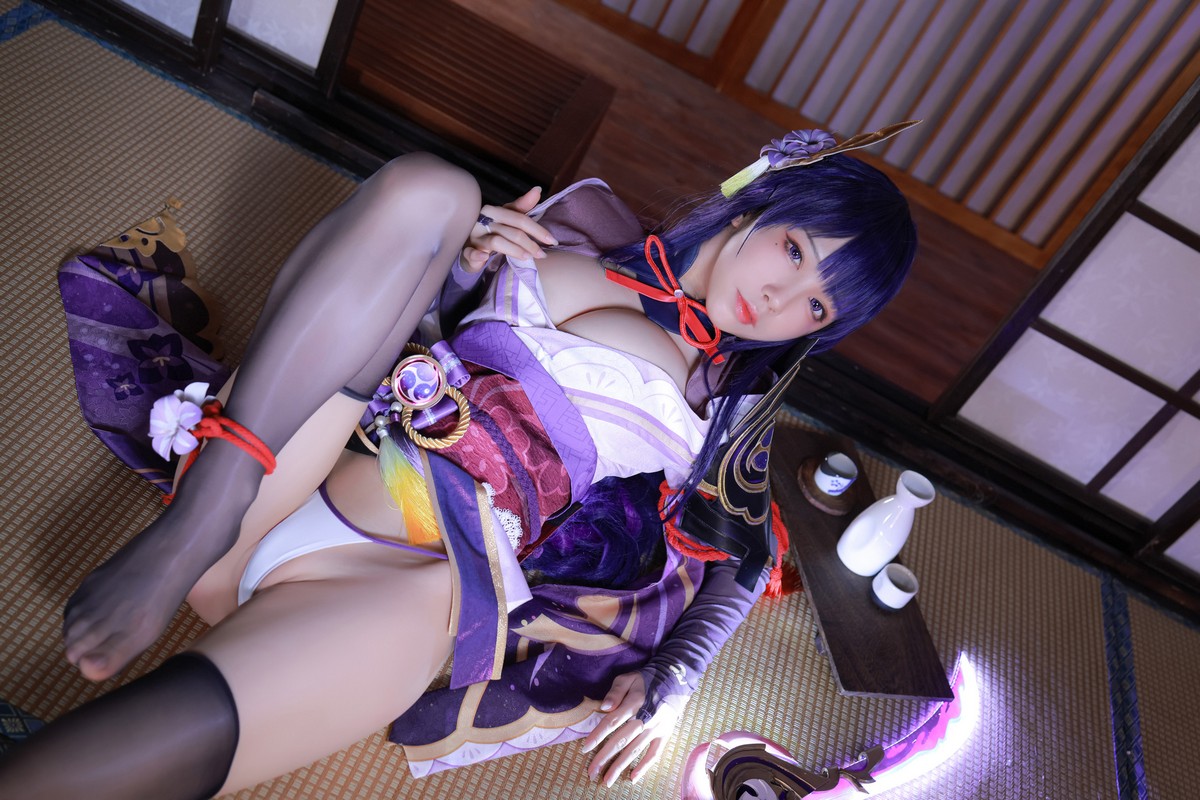 xgyw.top_动漫博主水淼Aqua雷电将军主题私房性感美女战士装扮低胸服饰秀豪乳诱惑写真130P
