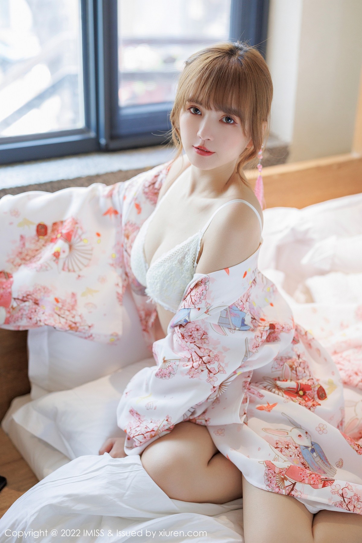 xgyw.top_[IMISS爱蜜社]Vol.676_模特张思允Nice云南心愿旅拍半脱和服露蕾丝内衣完美诱惑写真60P
