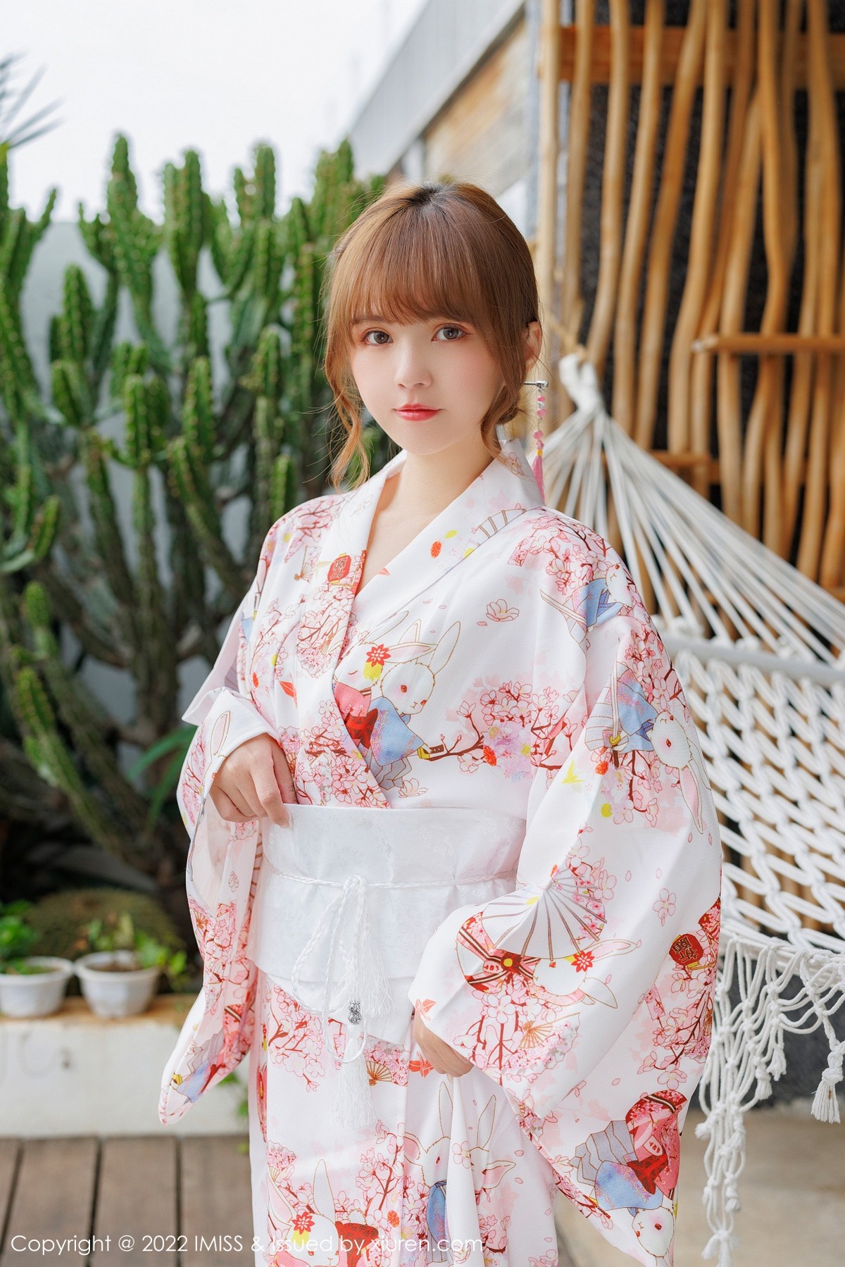 xgyw.top_[IMISS爱蜜社]Vol.676_模特张思允Nice云南心愿旅拍半脱和服露蕾丝内衣完美诱惑写真60P