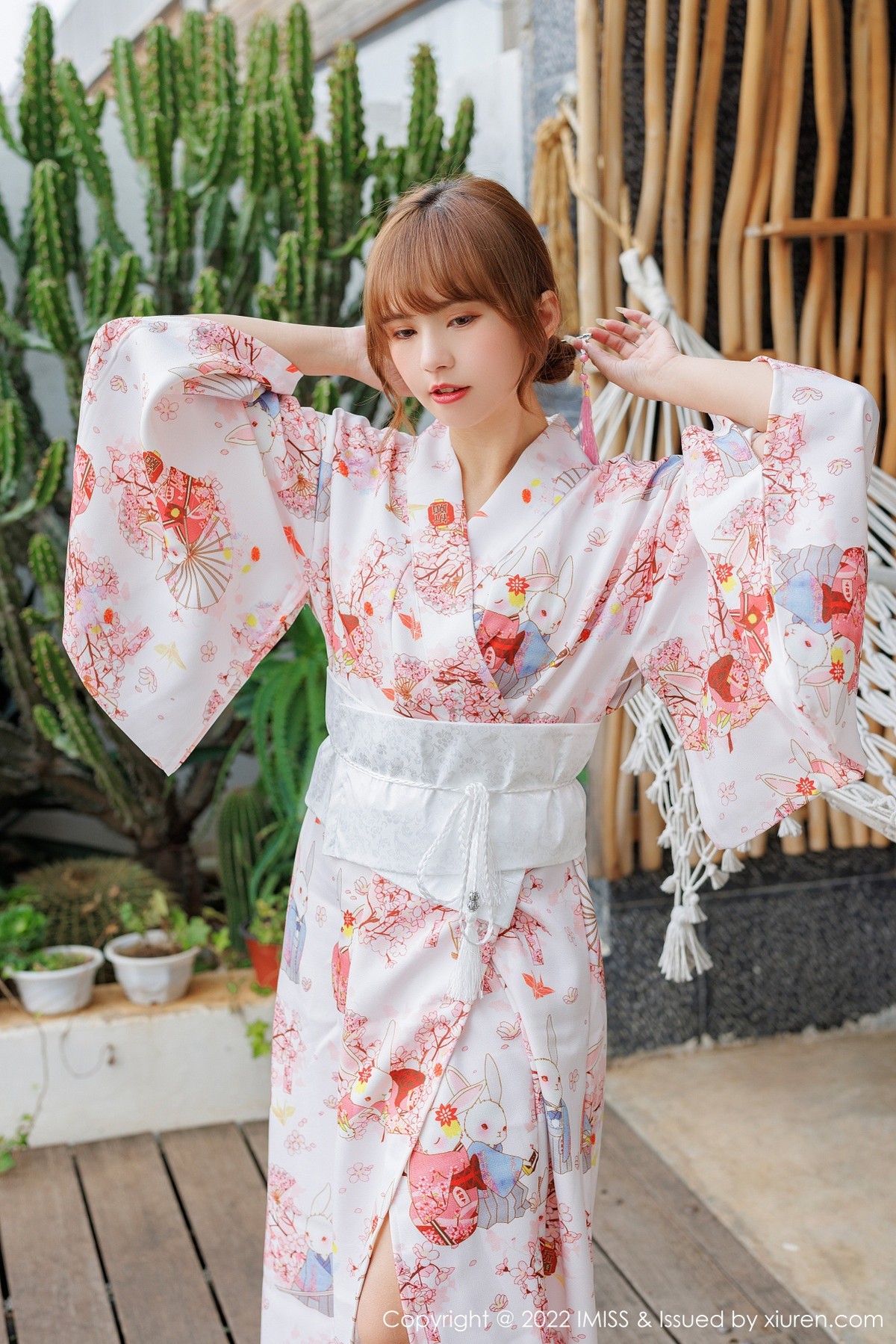 xgyw.top_[IMISS爱蜜社]Vol.676_模特张思允Nice云南心愿旅拍半脱和服露蕾丝内衣完美诱惑写真60P
