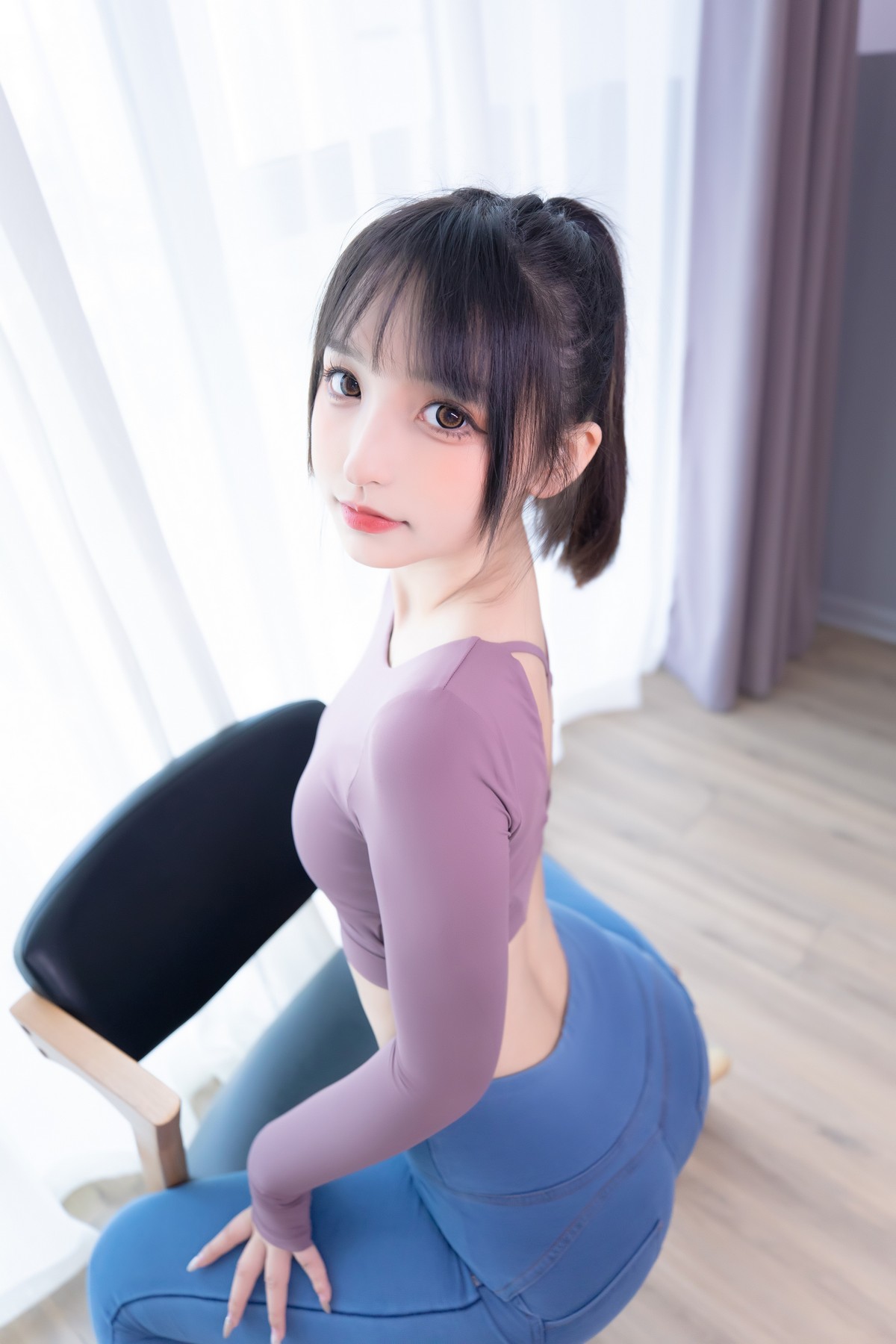 xgyw.top_萝莉美女神楽坂真冬牛仔裤女孩主题私房性感白色蕾丝内衣配牛仔短裤诱惑写真150P