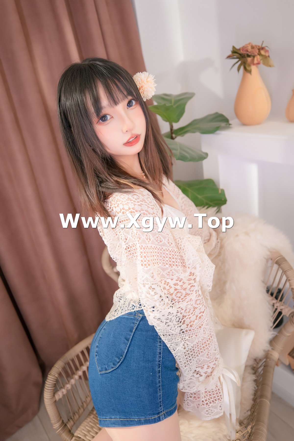 xgyw.top_萝莉美女神楽坂真冬牛仔裤女孩主题私房性感白色蕾丝内衣配牛仔短裤诱惑写真150P