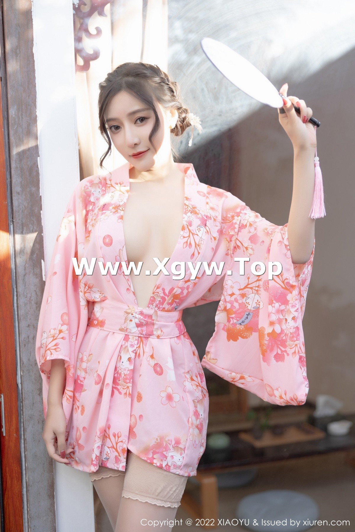 xgyw.top_[XiaoYu画语界]Vol.754_女神王馨瑶yanni云南心愿旅拍粉色华衣裹身秀完美身材诱惑写真71P
