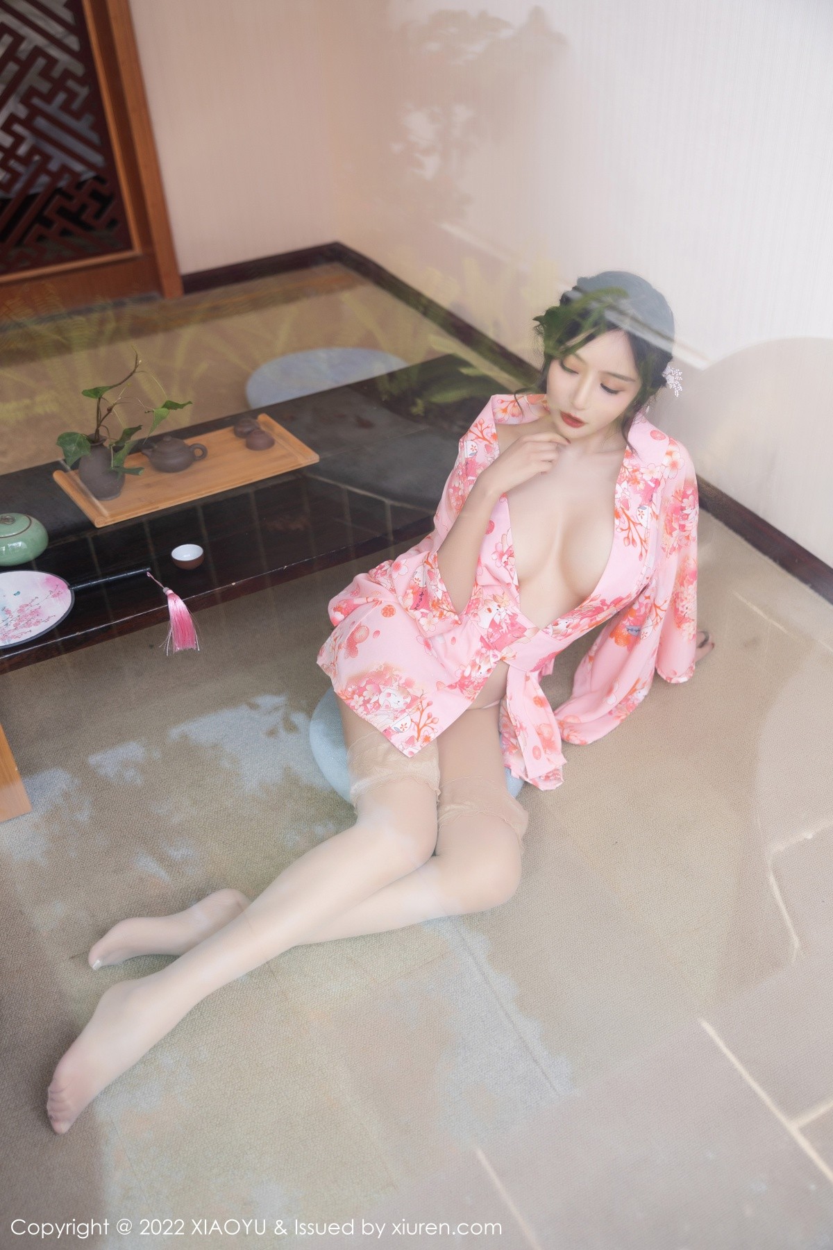 xgyw.top_[XiaoYu画语界]Vol.754_女神王馨瑶yanni云南心愿旅拍粉色华衣裹身秀完美身材诱惑写真71P
