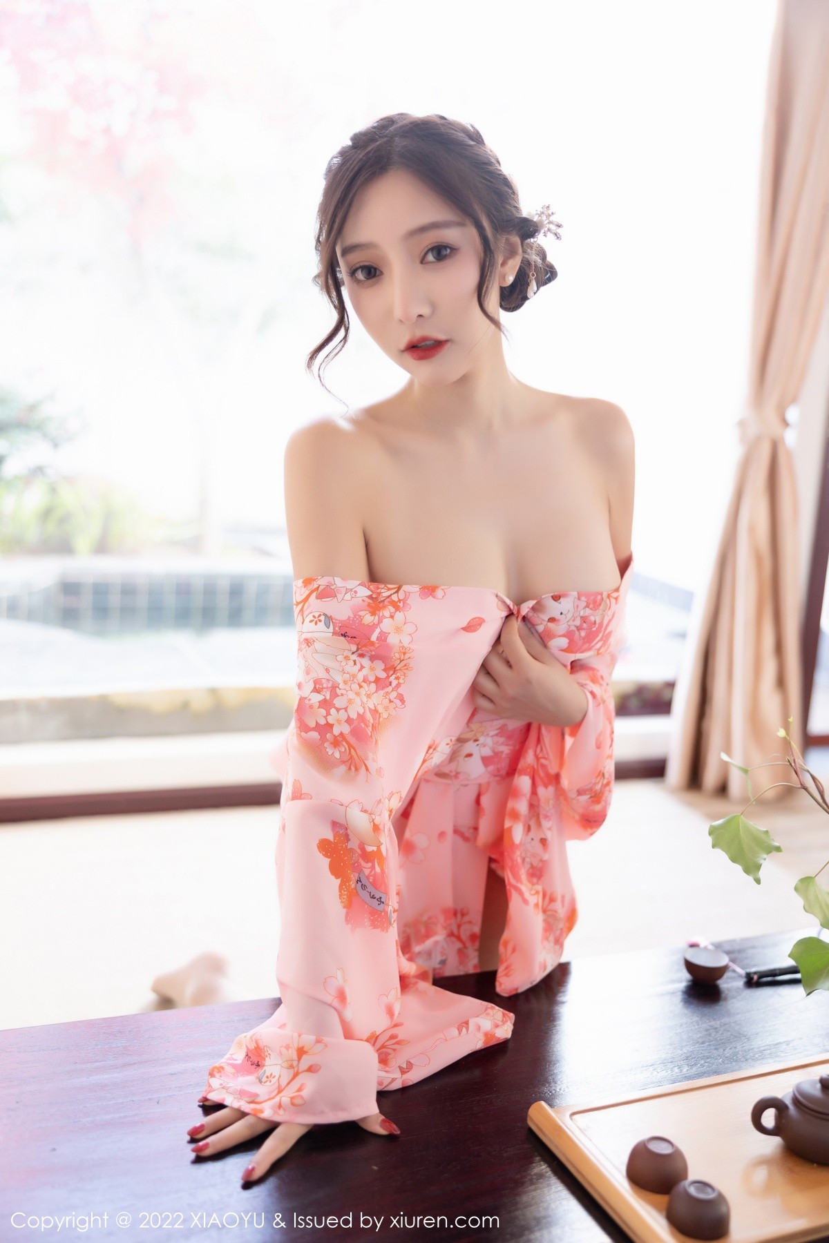 xgyw.top_[XiaoYu画语界]Vol.754_女神王馨瑶yanni云南心愿旅拍粉色华衣裹身秀完美身材诱惑写真71P