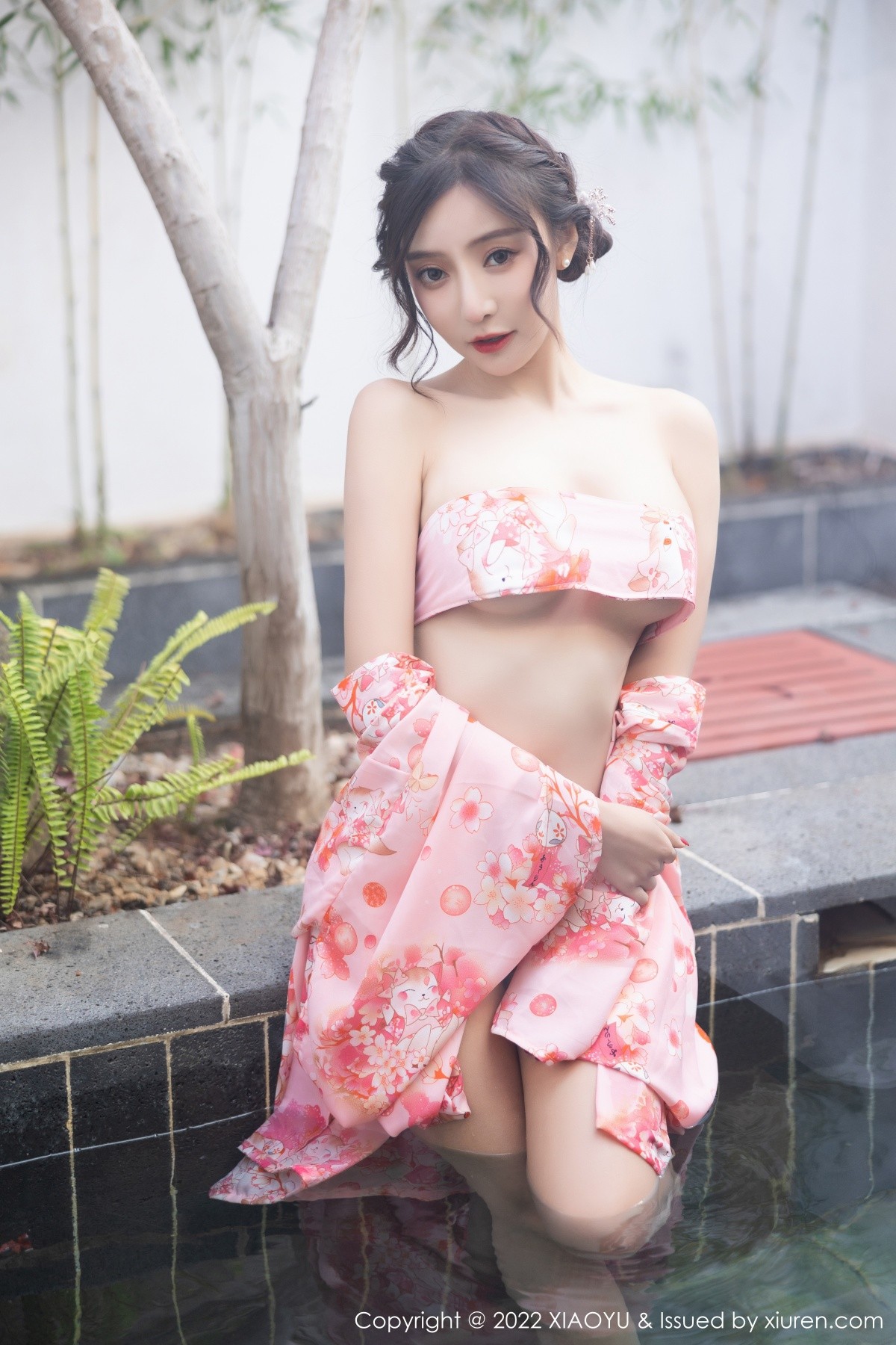 xgyw.top_[XiaoYu画语界]Vol.754_女神王馨瑶yanni云南心愿旅拍粉色华衣裹身秀完美身材诱惑写真71P