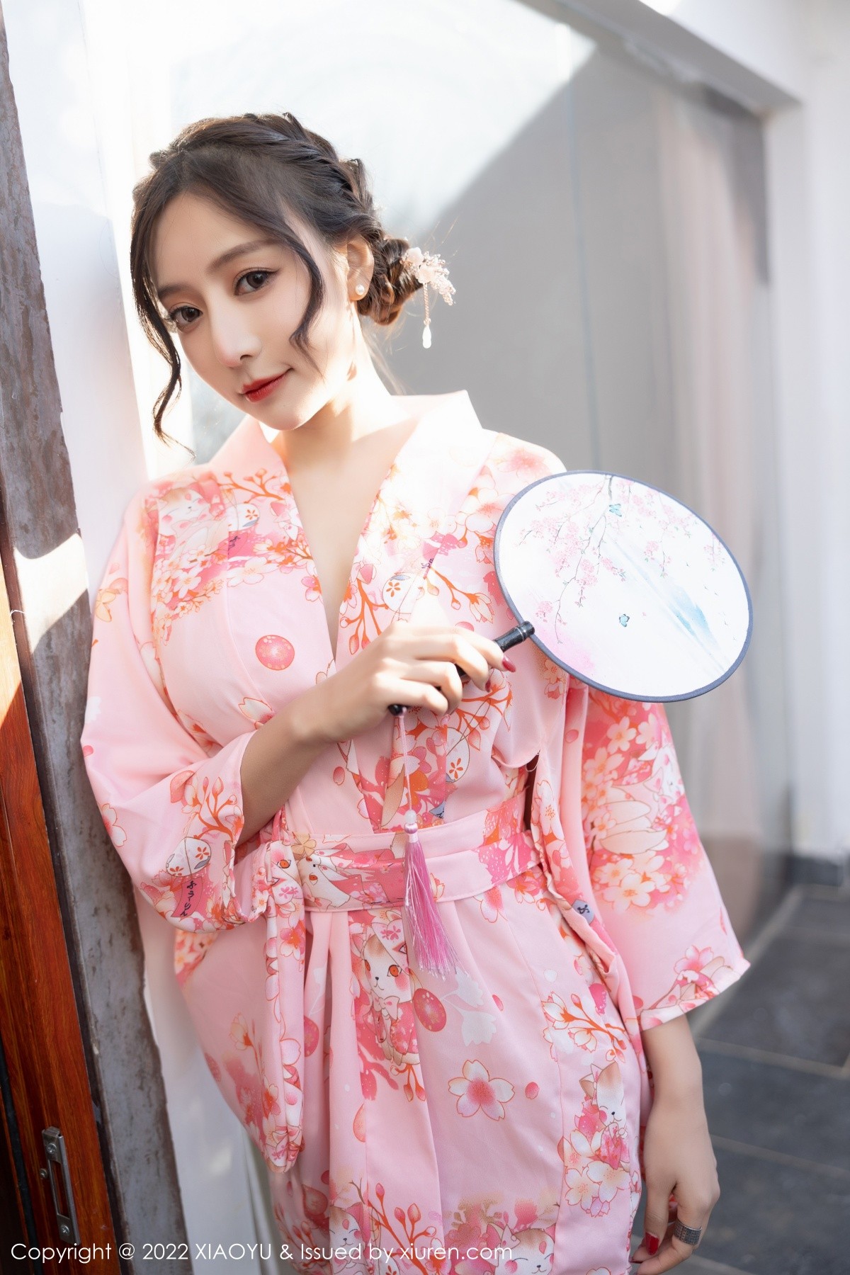 xgyw.top_[XiaoYu画语界]Vol.754_女神王馨瑶yanni云南心愿旅拍粉色华衣裹身秀完美身材诱惑写真71P