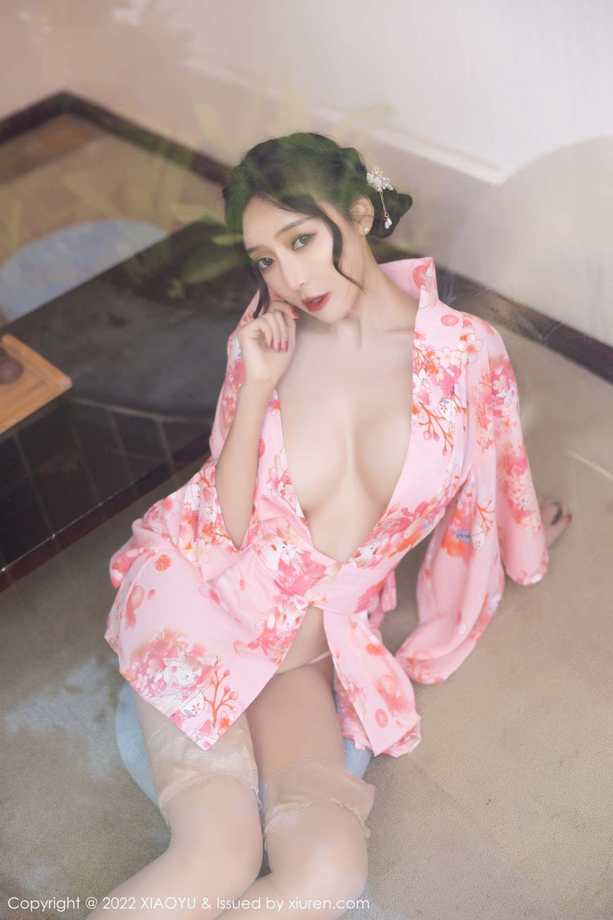 xgyw.top_[XiaoYu画语界]Vol.754_女神王馨瑶yanni云南心愿旅拍粉色华衣裹身秀完美身材诱惑写真71P