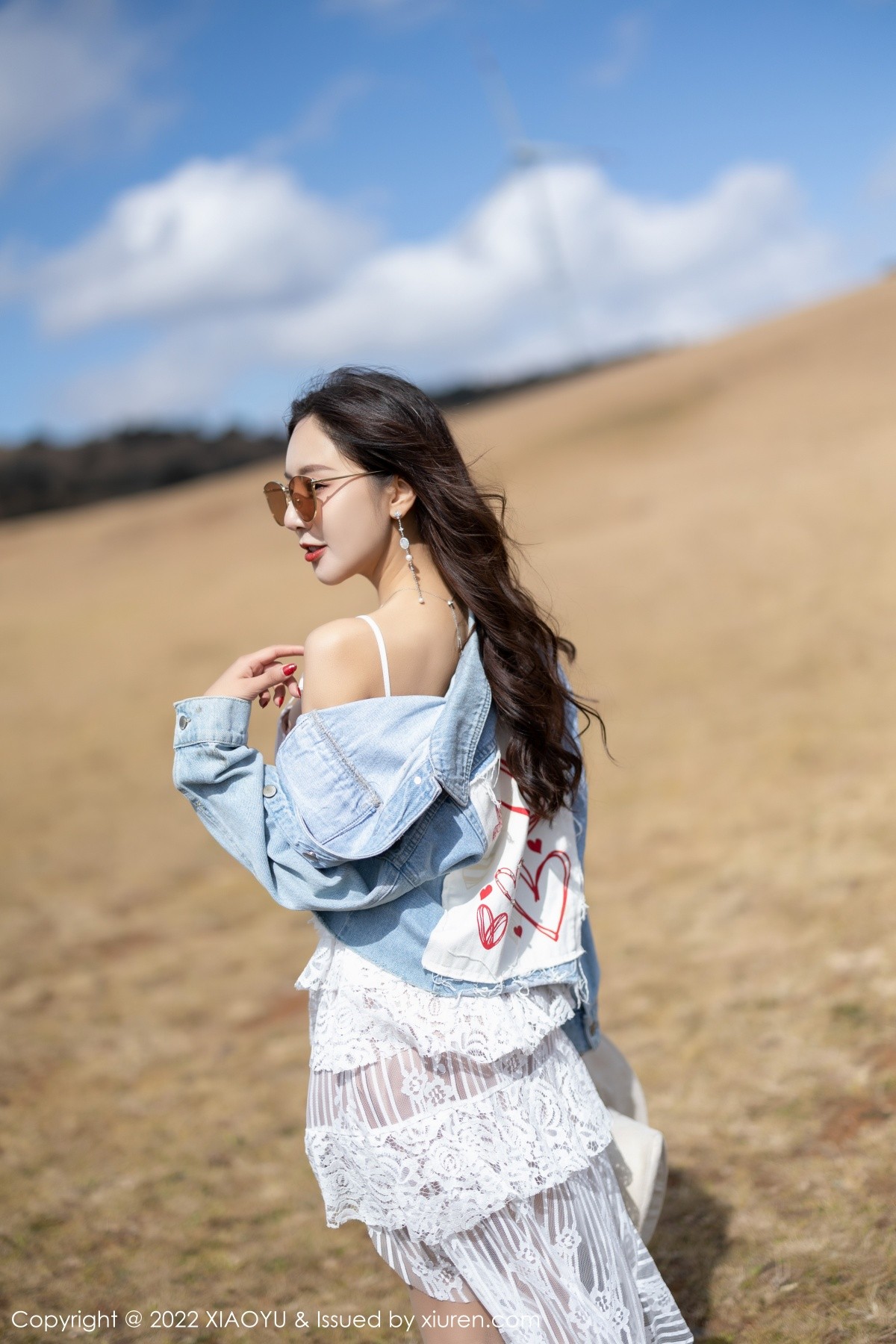 xgyw.top_[XiaoYu画语界]Vol.754_女神王馨瑶yanni云南心愿旅拍粉色华衣裹身秀完美身材诱惑写真71P