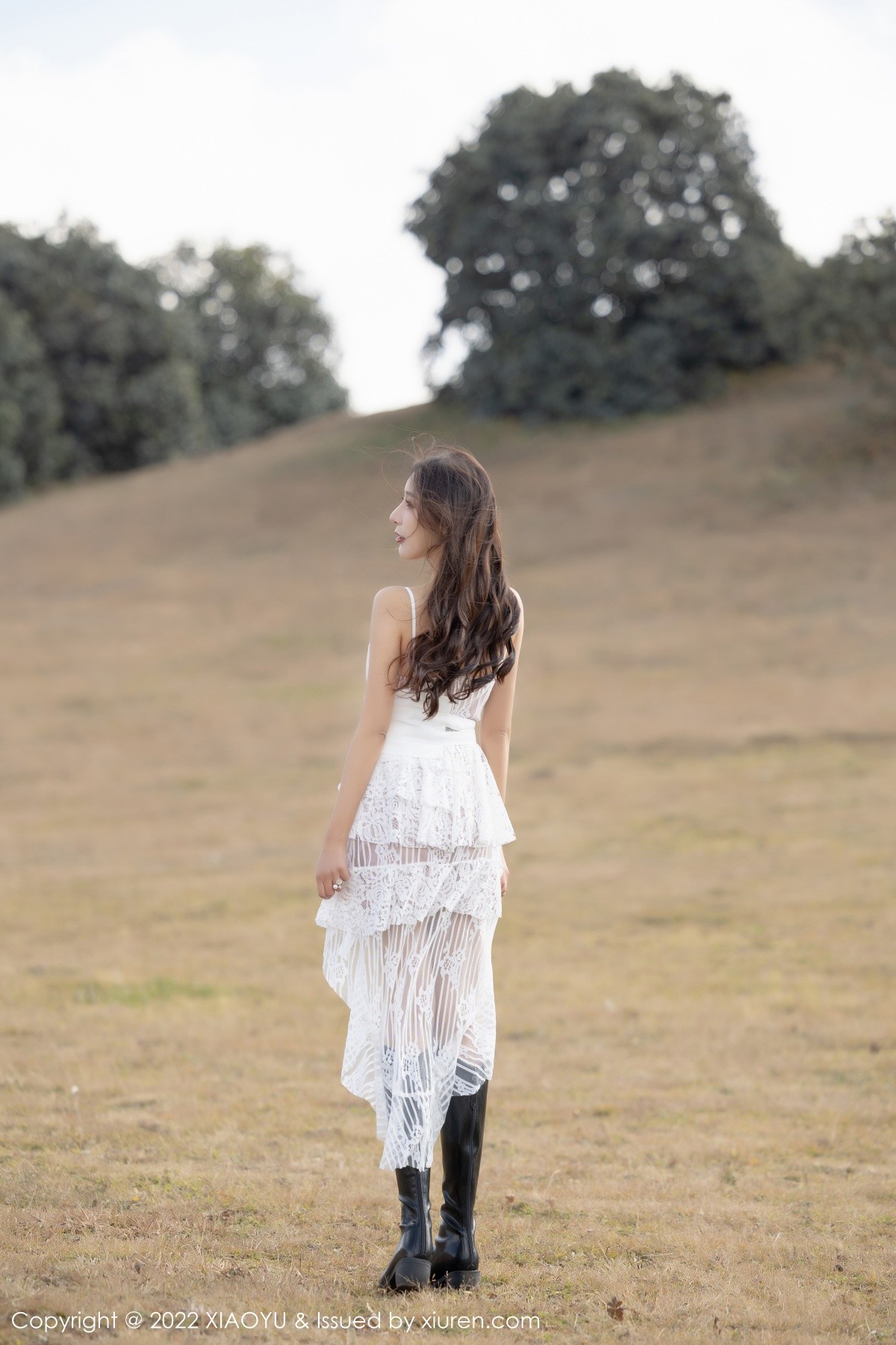xgyw.top_[XiaoYu画语界]Vol.754_女神王馨瑶yanni云南心愿旅拍粉色华衣裹身秀完美身材诱惑写真71P