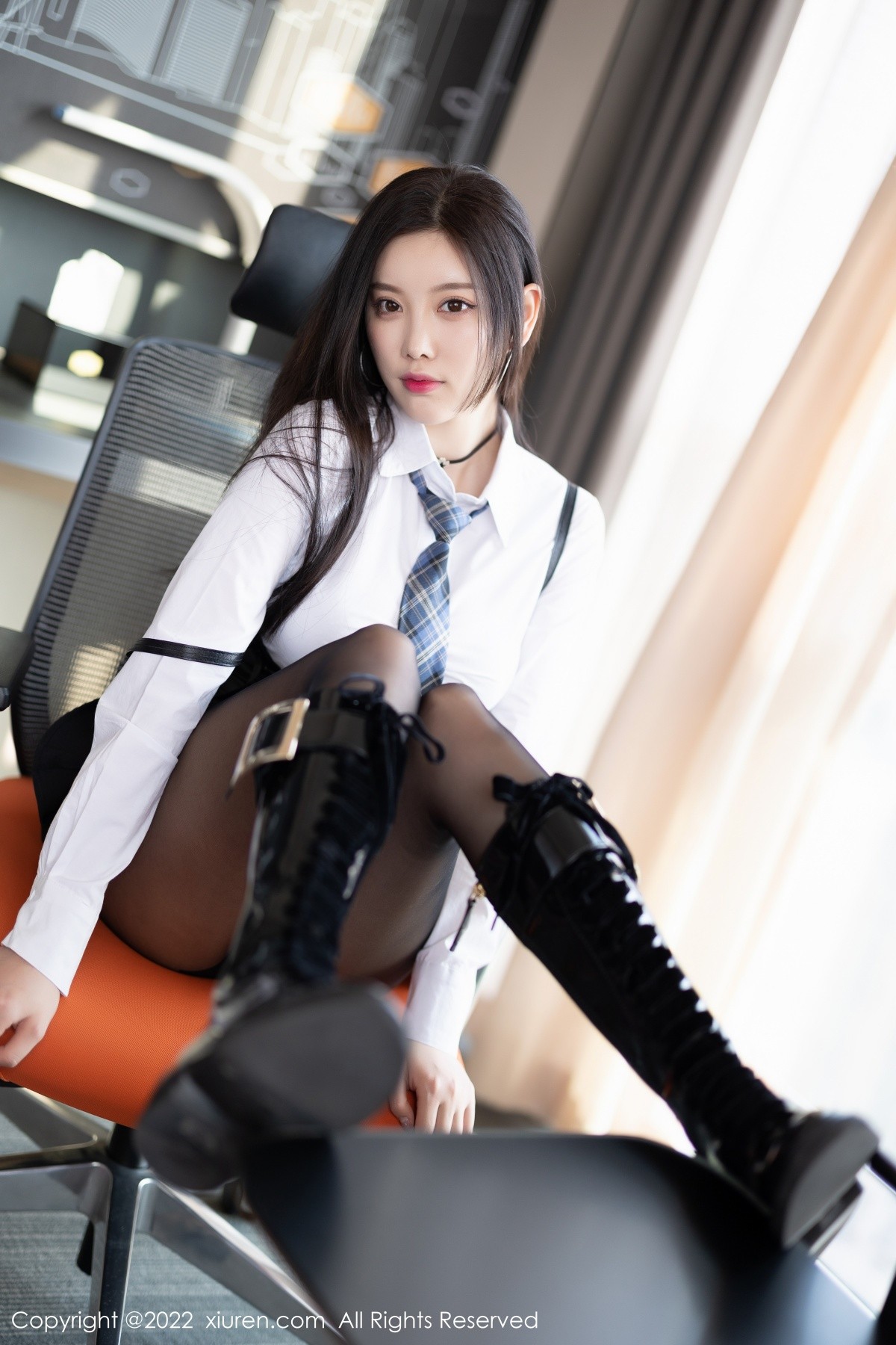 xgyw.top_XiuRen第4856期_女神杨晨晨Yome性感白T配黑短裙半脱露黑色蕾丝内衣诱惑写真80P
