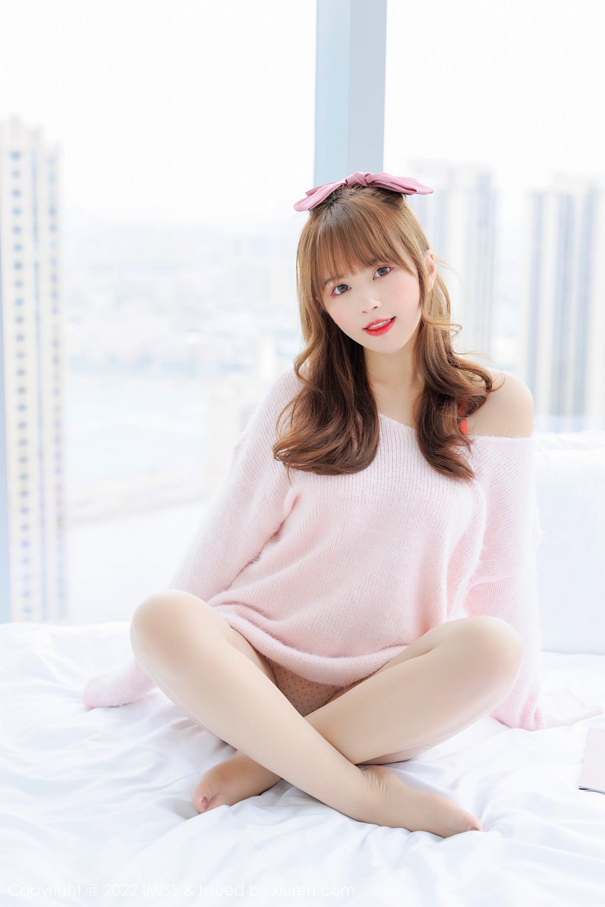 xgyw.top_[IMISS爱蜜社]Vol.677_模特张思允脱性感粉色上衣露红边内衣原色丝袜迷人诱惑写真66P