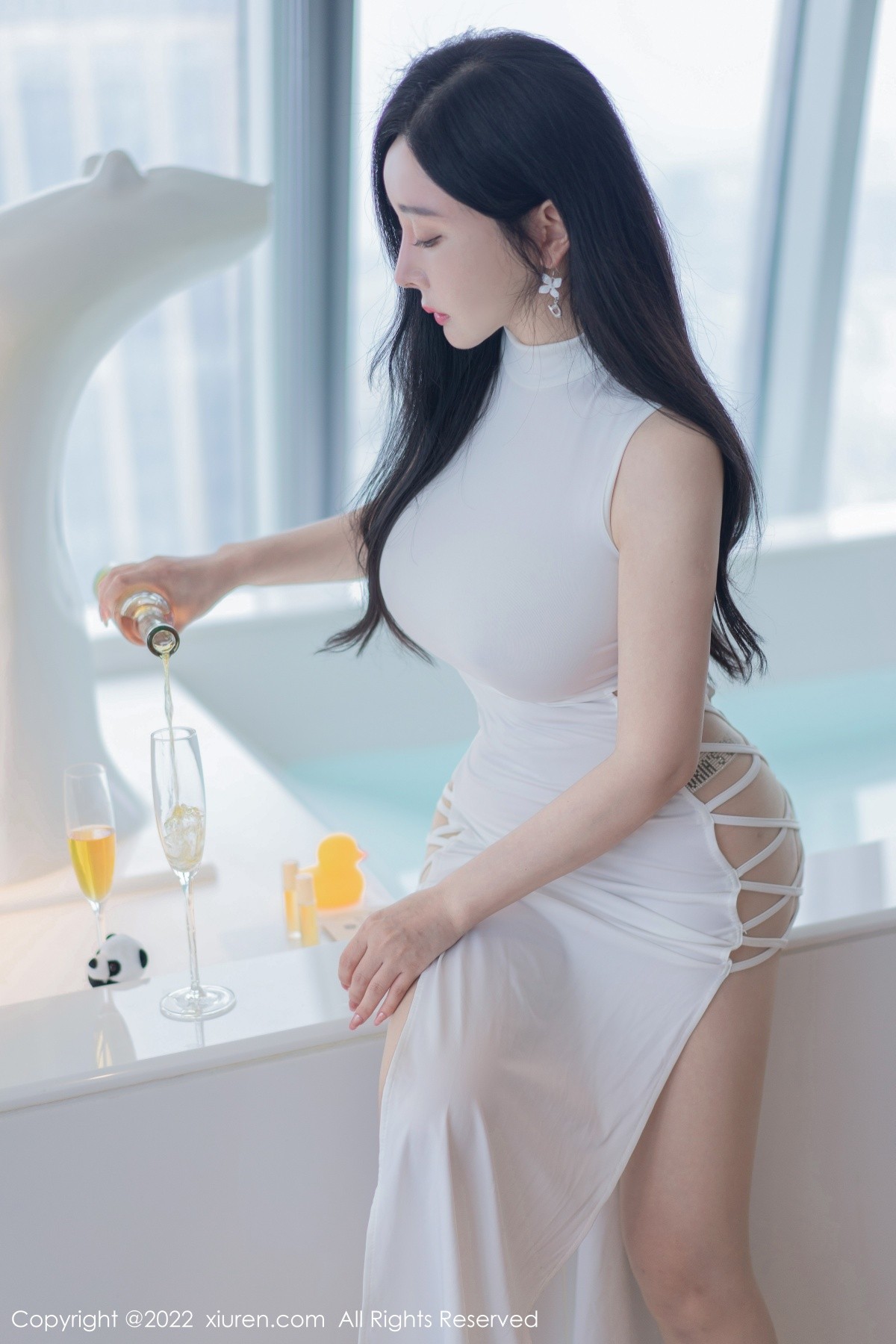 xgyw.top_XiuRen第4855期_模特允爾性感白色收身连衣裙配原色丝袜秀丰满身材撩人诱惑写真54P