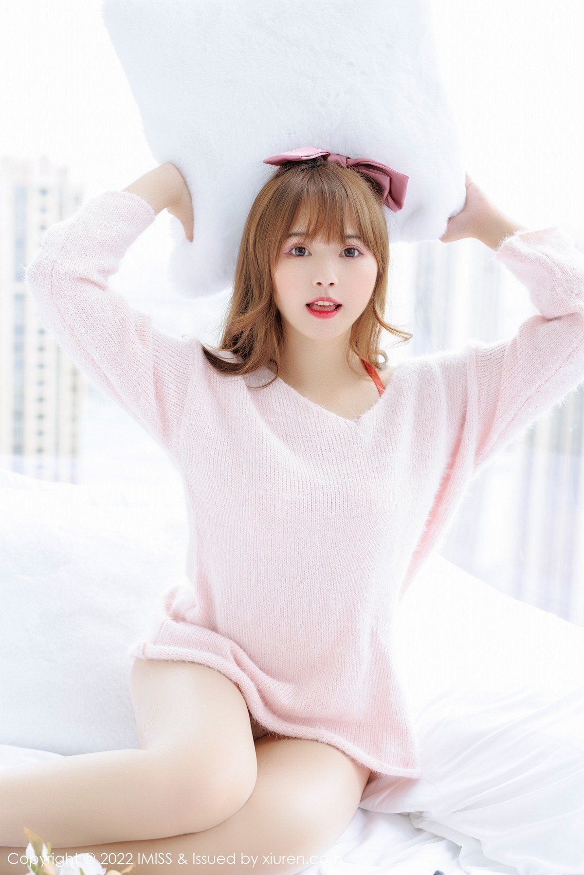 xgyw.top_[IMISS爱蜜社]Vol.677_模特张思允脱性感粉色上衣露红边内衣原色丝袜迷人诱惑写真66P