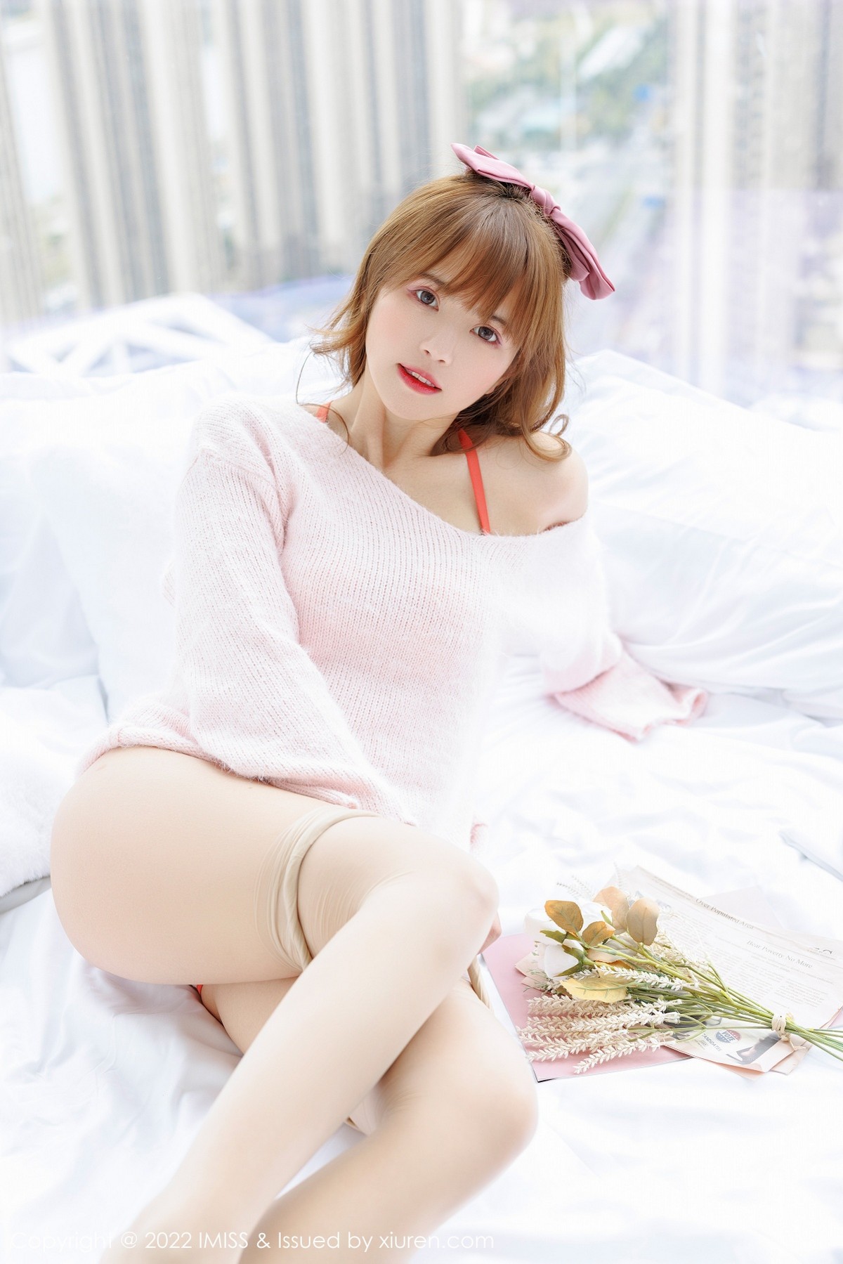 xgyw.top_[IMISS爱蜜社]Vol.677_模特张思允脱性感粉色上衣露红边内衣原色丝袜迷人诱惑写真66P